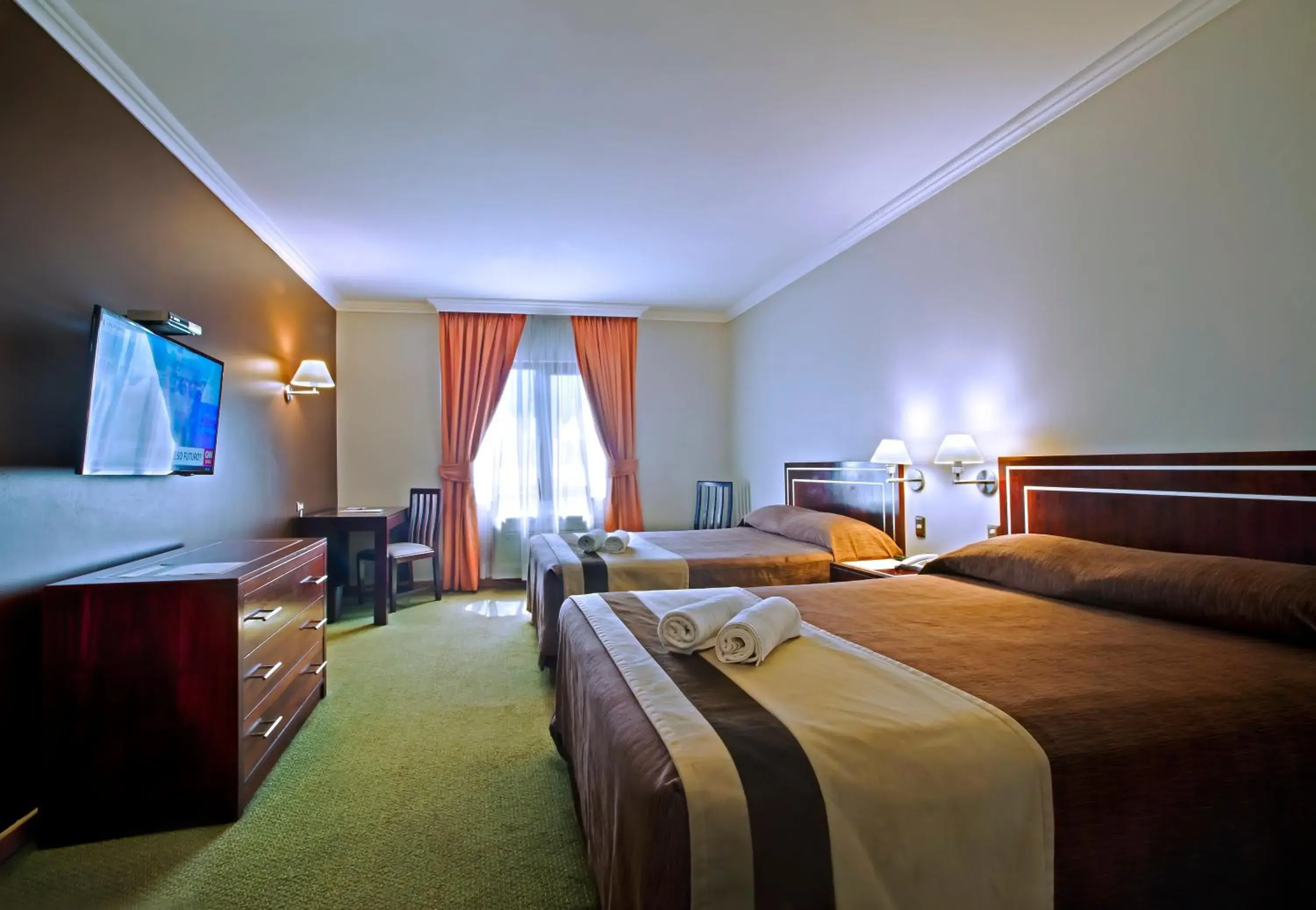 Queen Room with Two Queen Beds - single occupancy in Hotel Diego de Almagro Valdivia Queen Room with Two Queen Beds - single occupancy in Hotel Diego de Almagro Valdivia