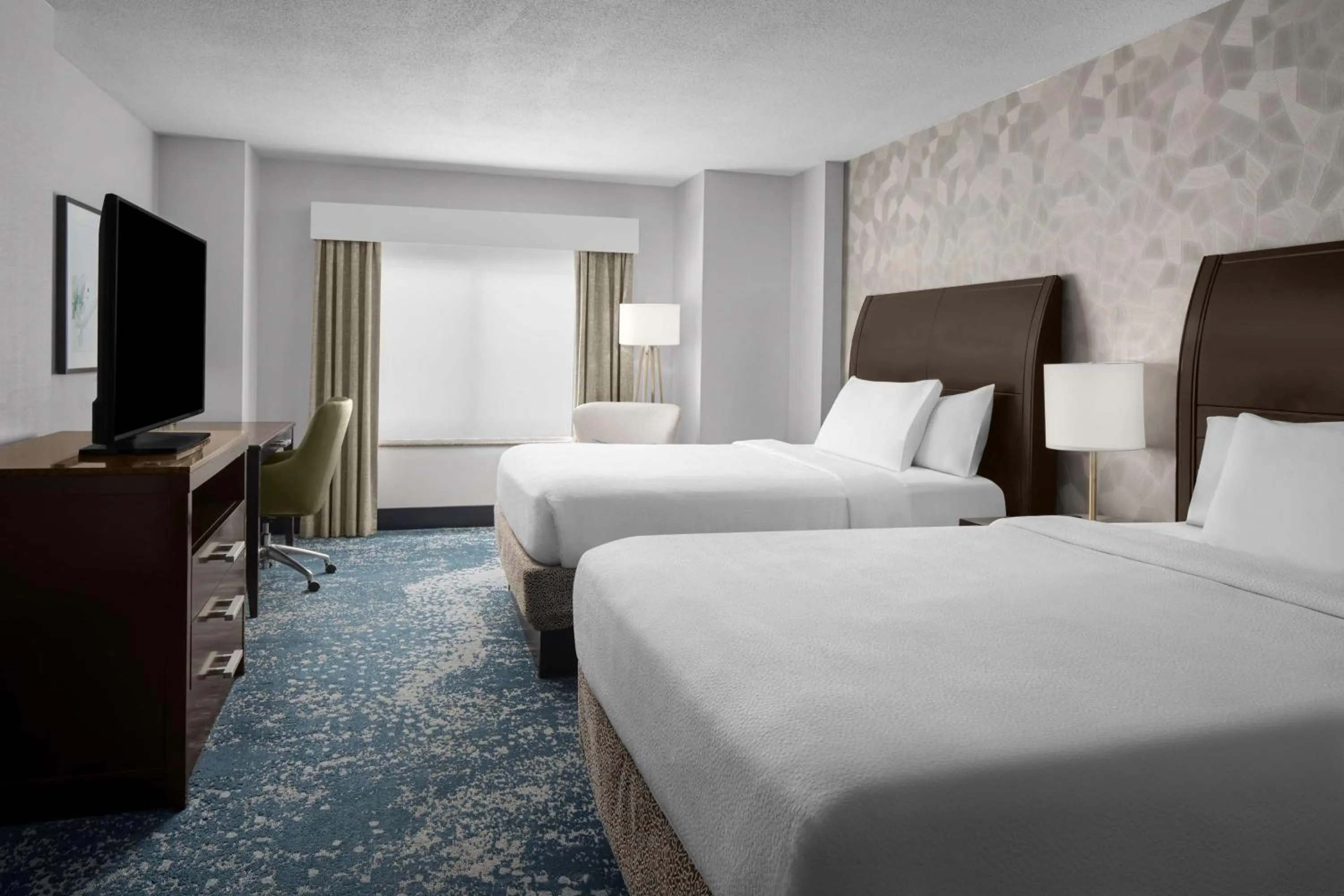 Bed in Hilton Garden Inn Bethesda Downtown