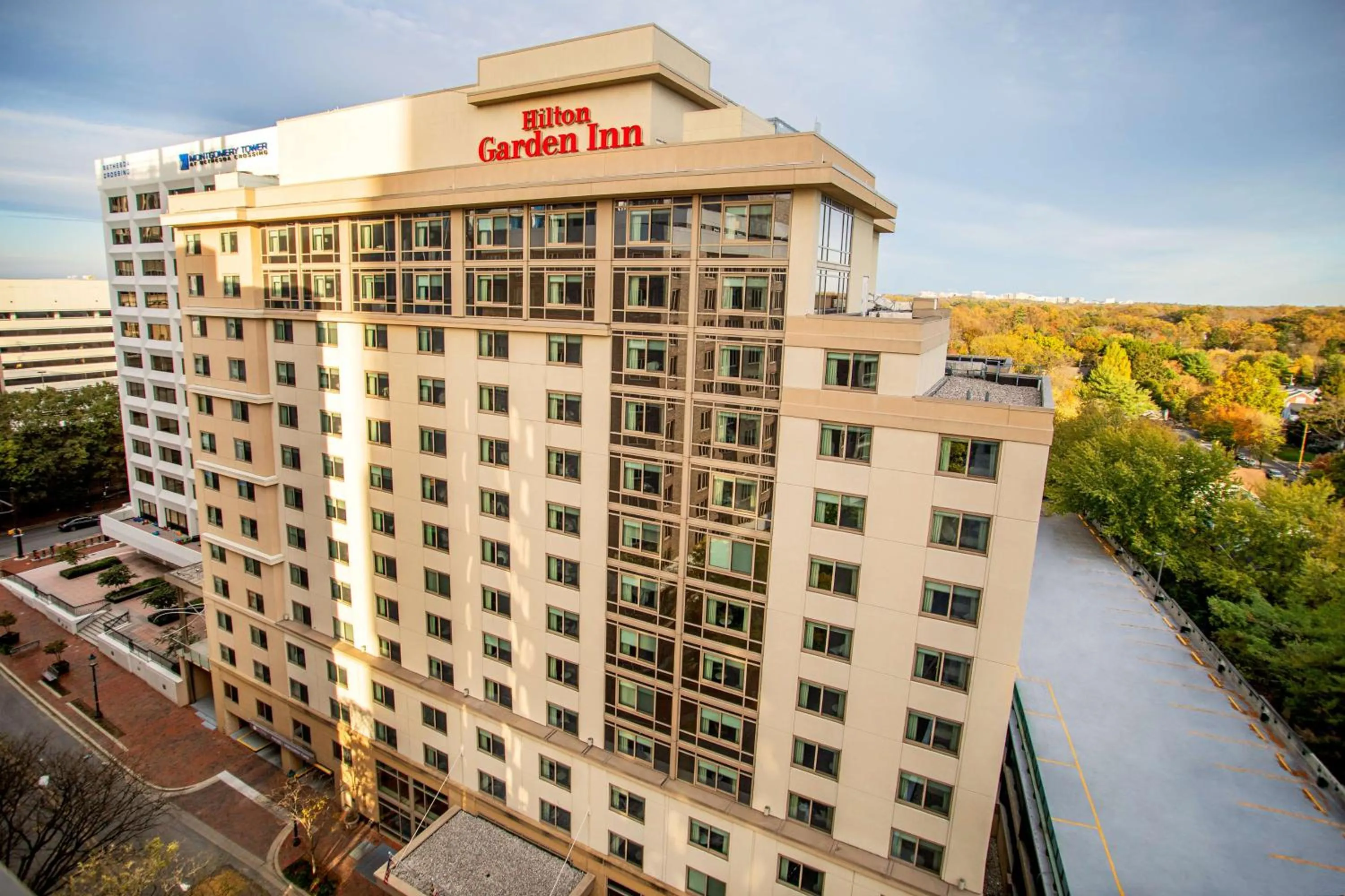 Property building in Hilton Garden Inn Bethesda Downtown