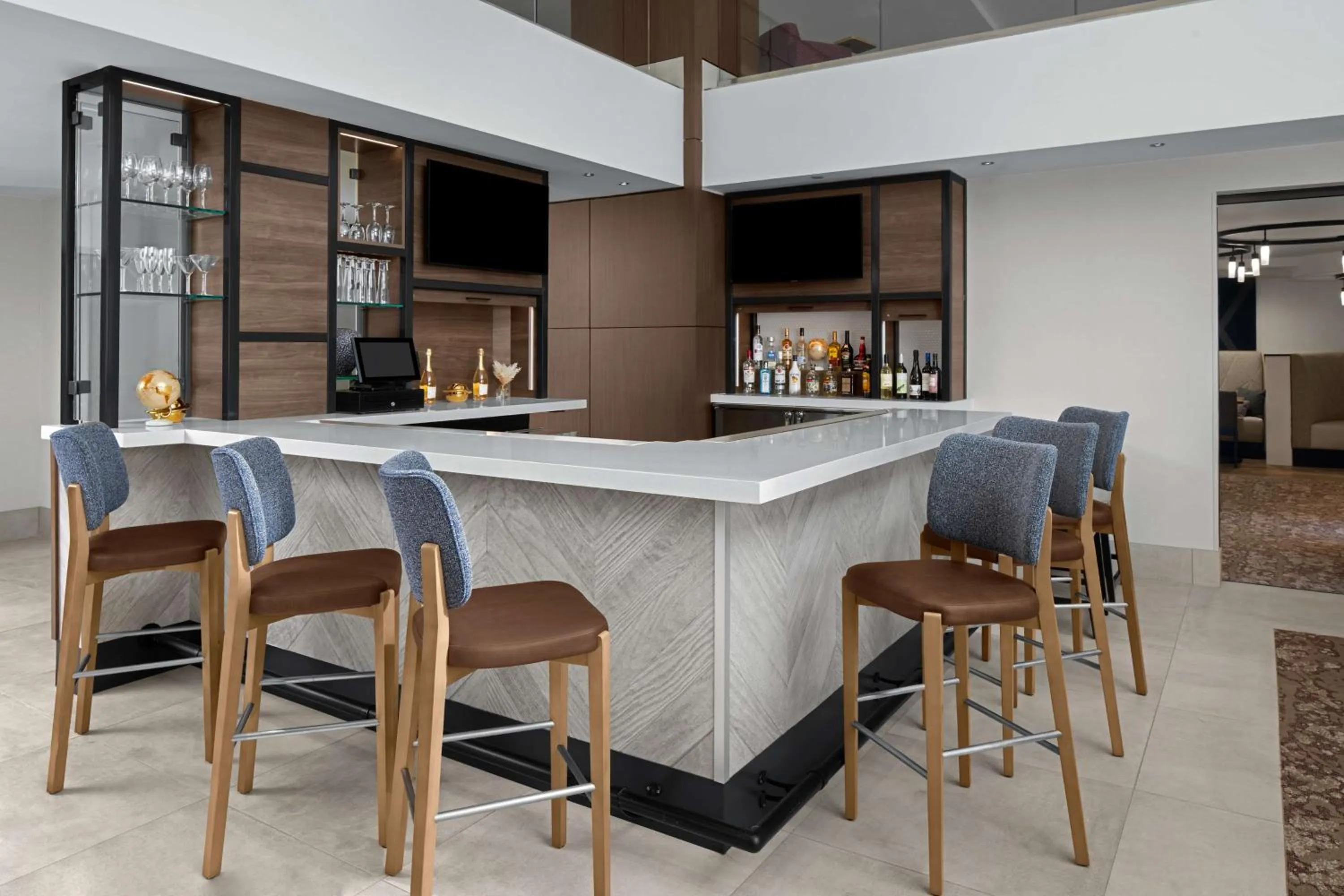 Lounge or bar in Hilton Garden Inn Bethesda Downtown