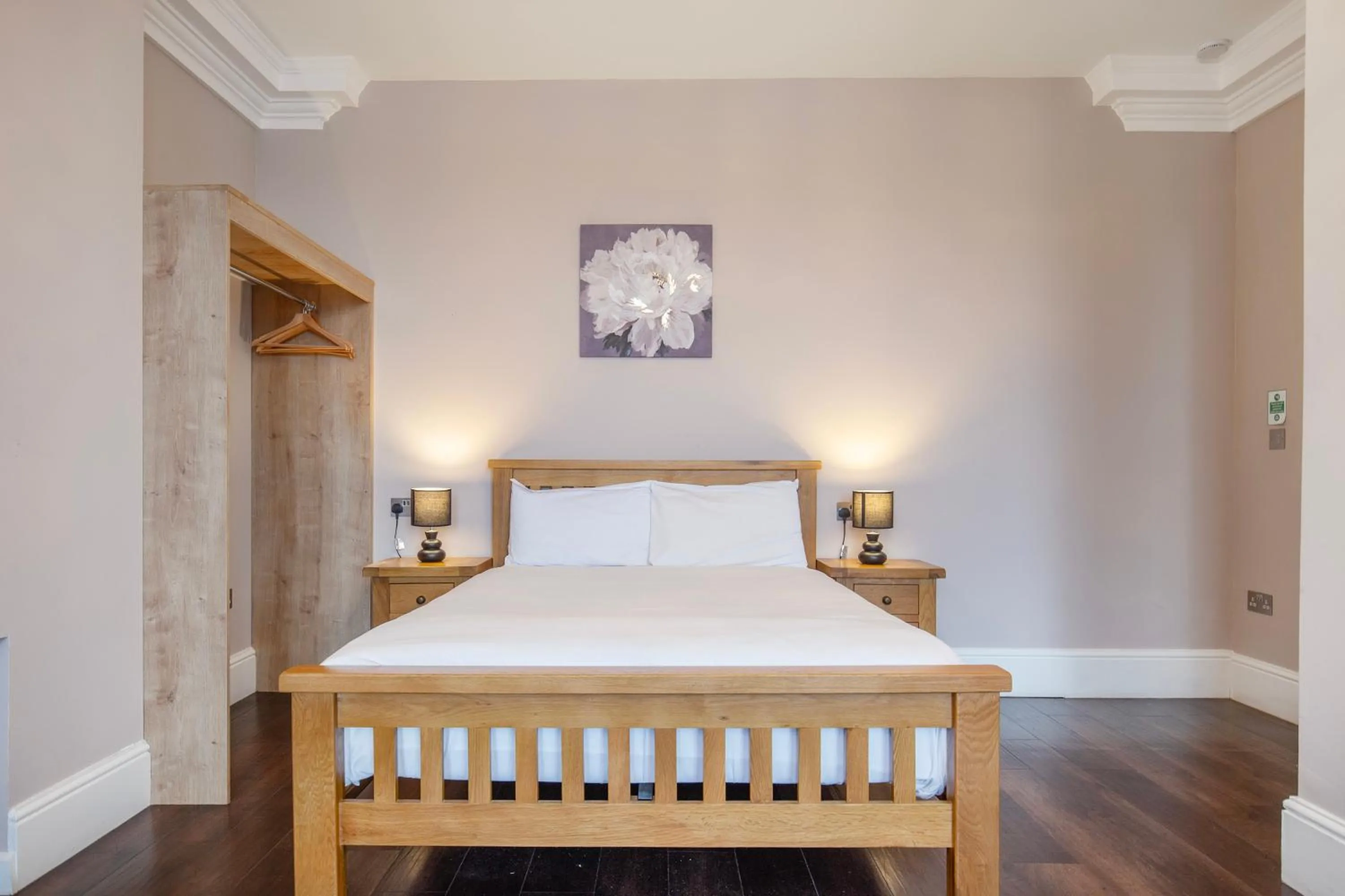 Bed in Marlborough Hotel