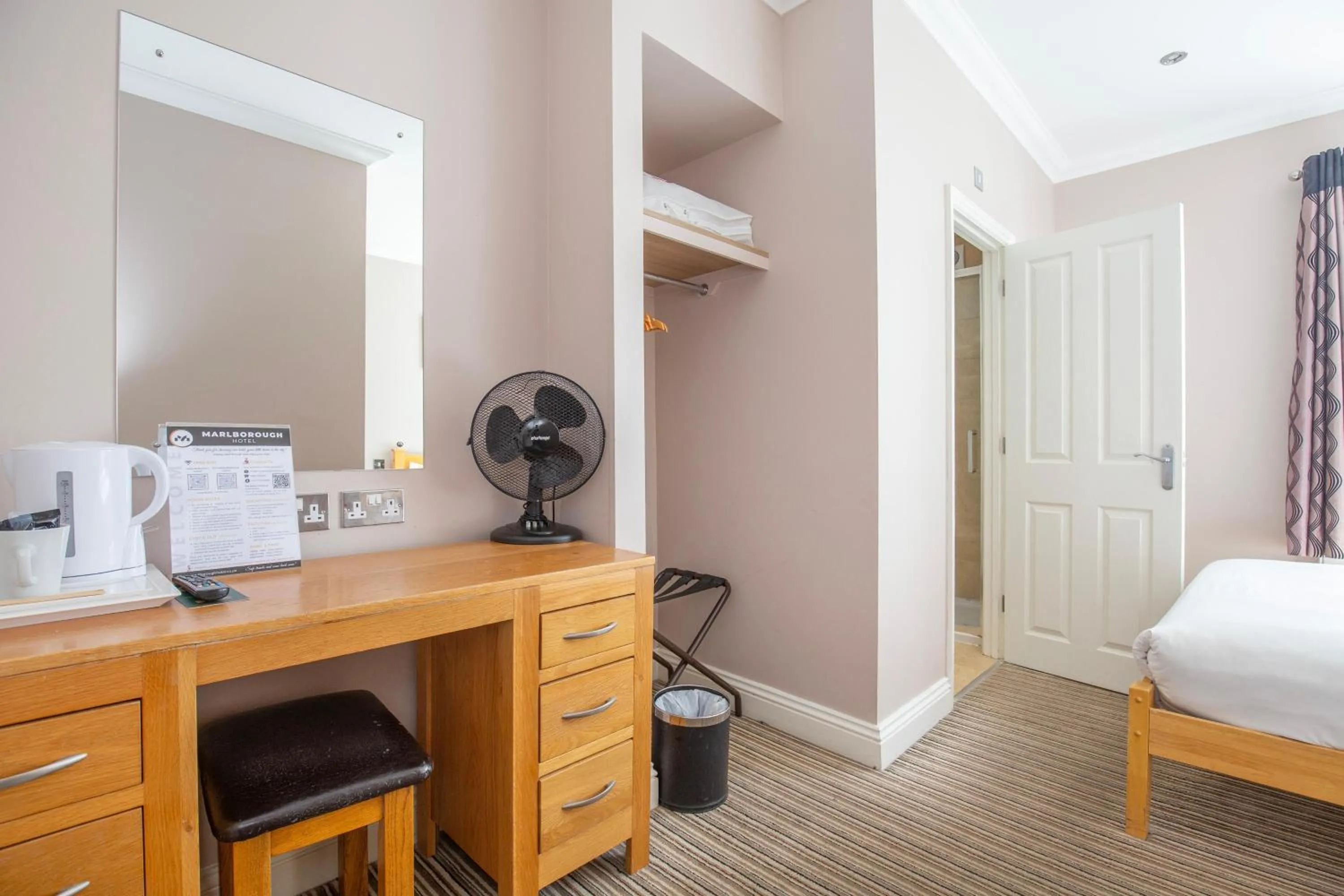 Bed in Marlborough Hotel