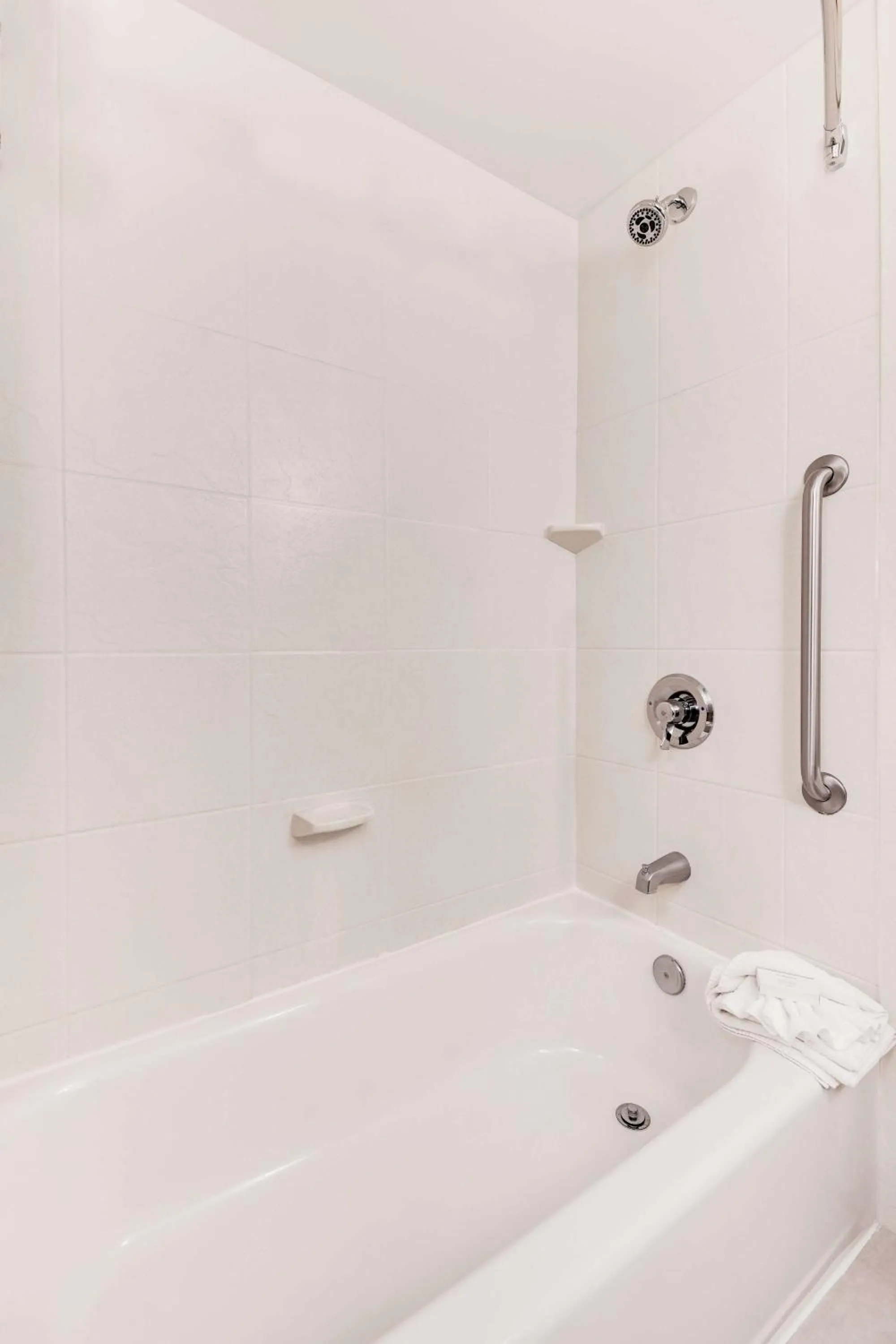 Bathroom in Hilton Garden Inn Waldorf