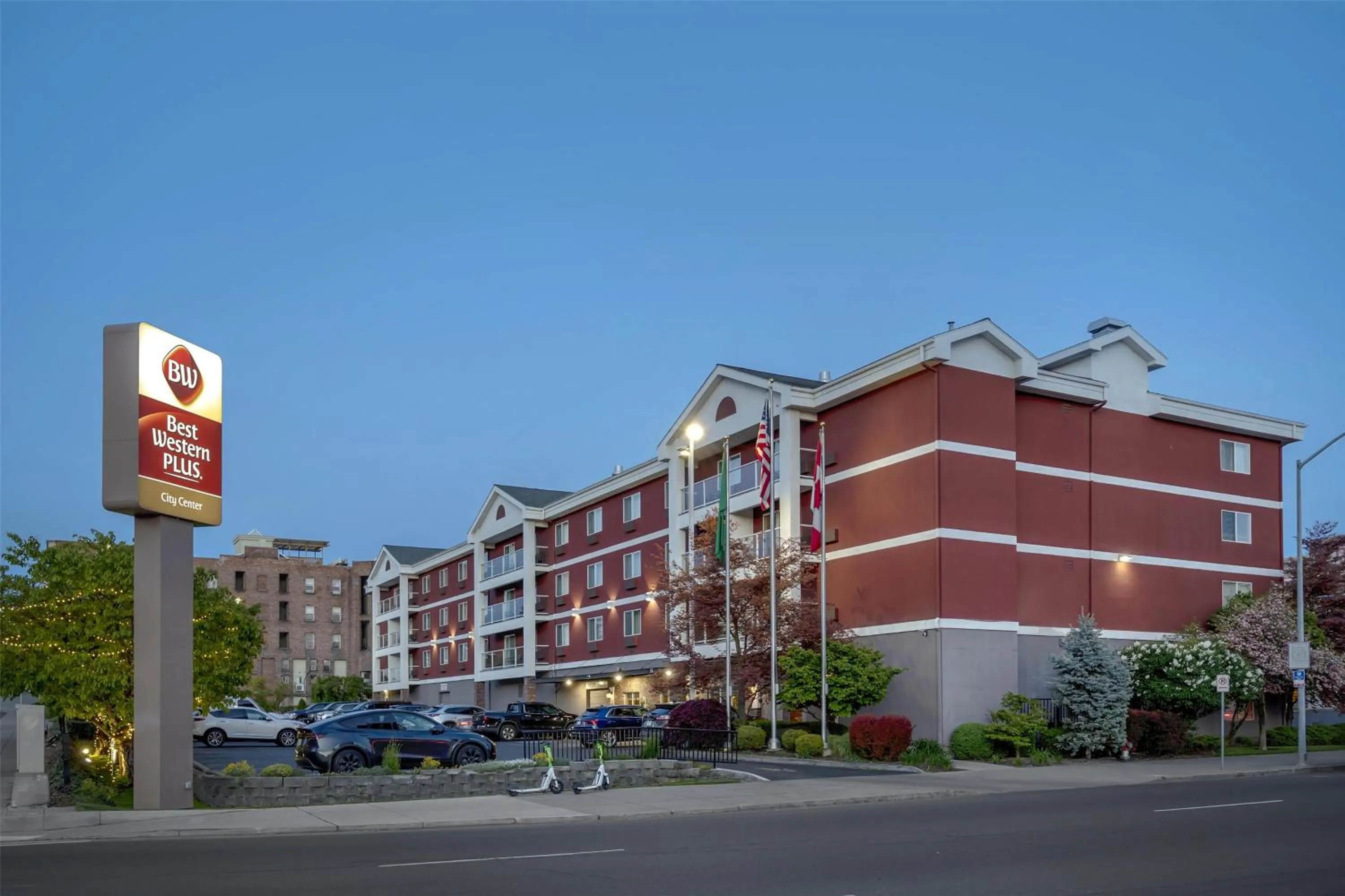 Property building in Best Western Plus City Center