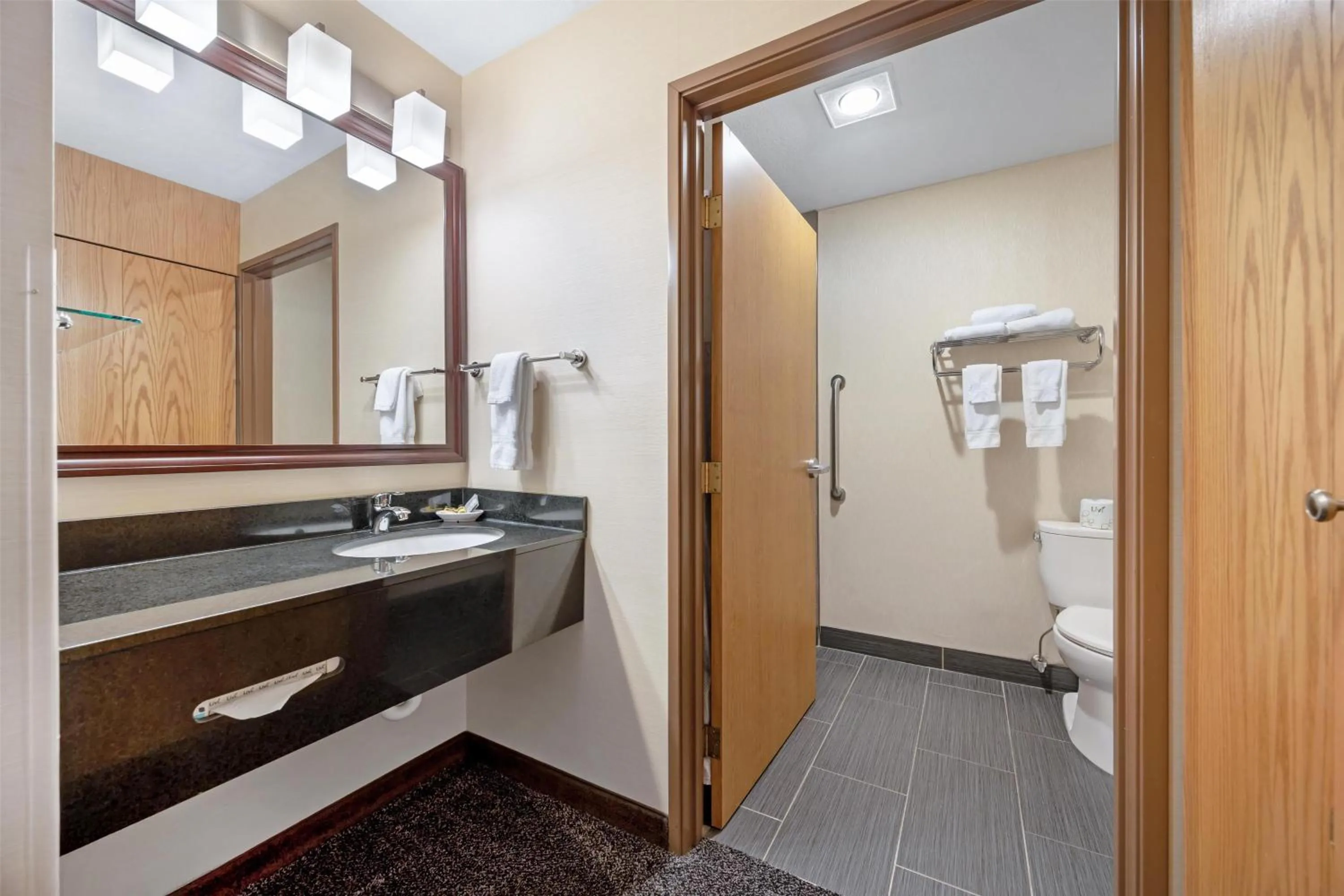 Bathroom in Best Western Plus City Center