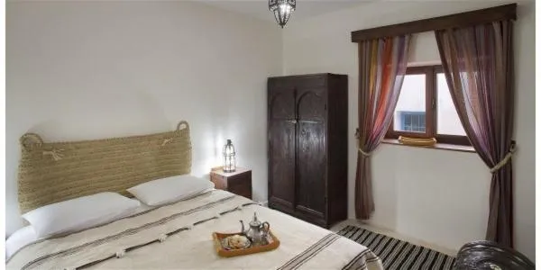 Photo of the whole room, Bed in Dar KamalChaoui