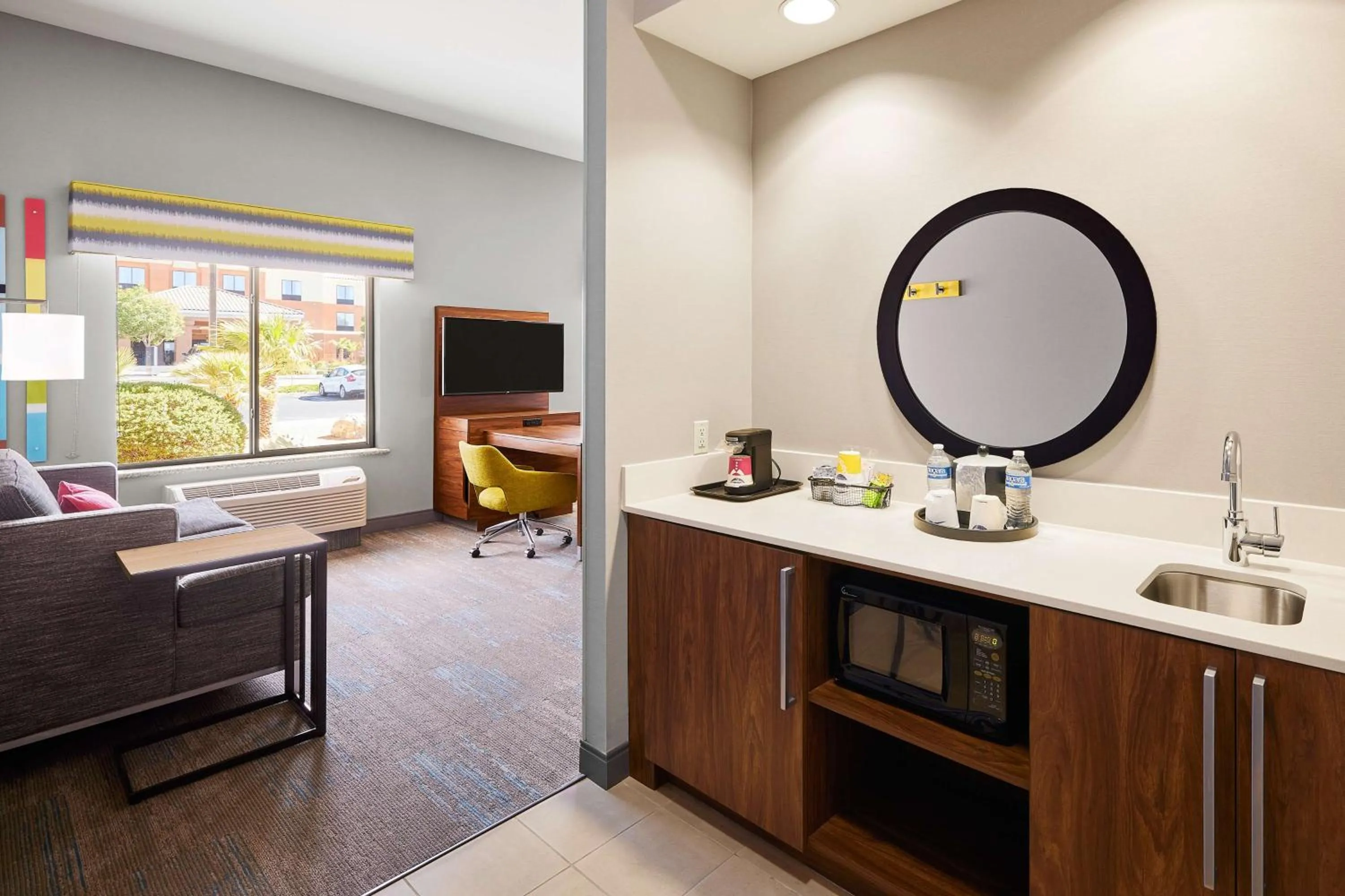 Photo of the whole room in Hampton Inn & Suites Ridgecrest