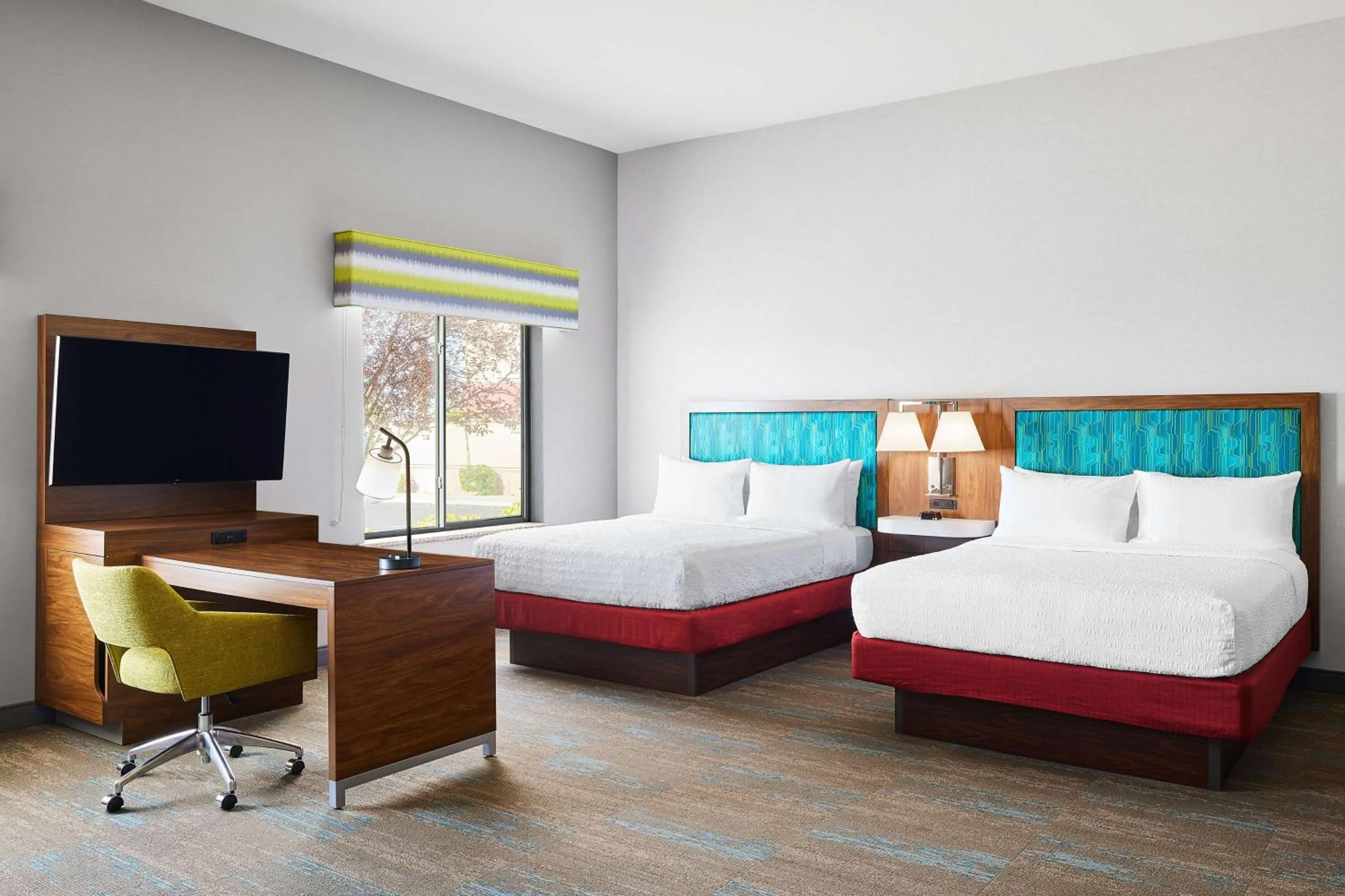 Bedroom, Bed in Hampton Inn & Suites Ridgecrest