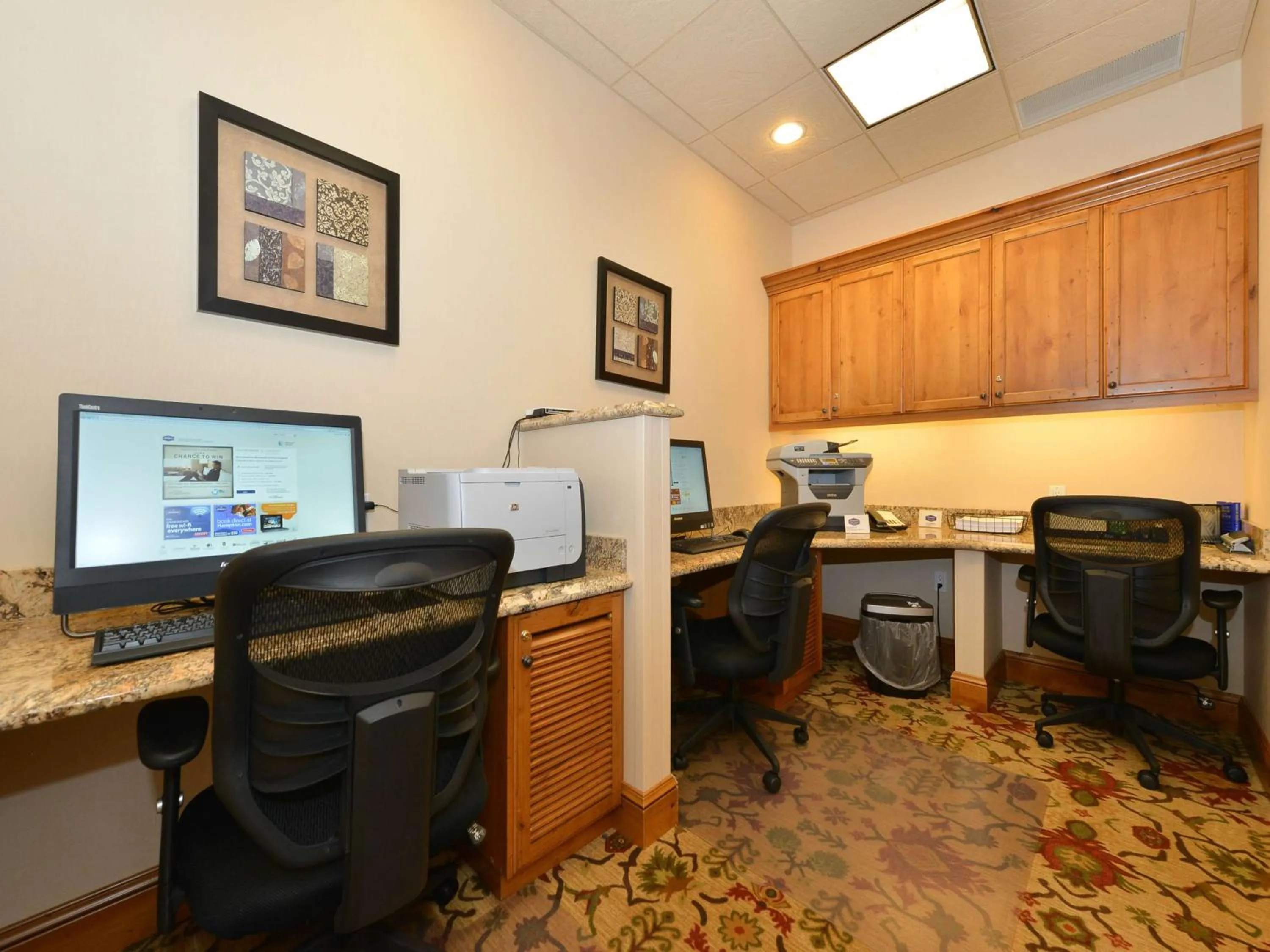 Business facilities in Hampton Inn & Suites Buffalo