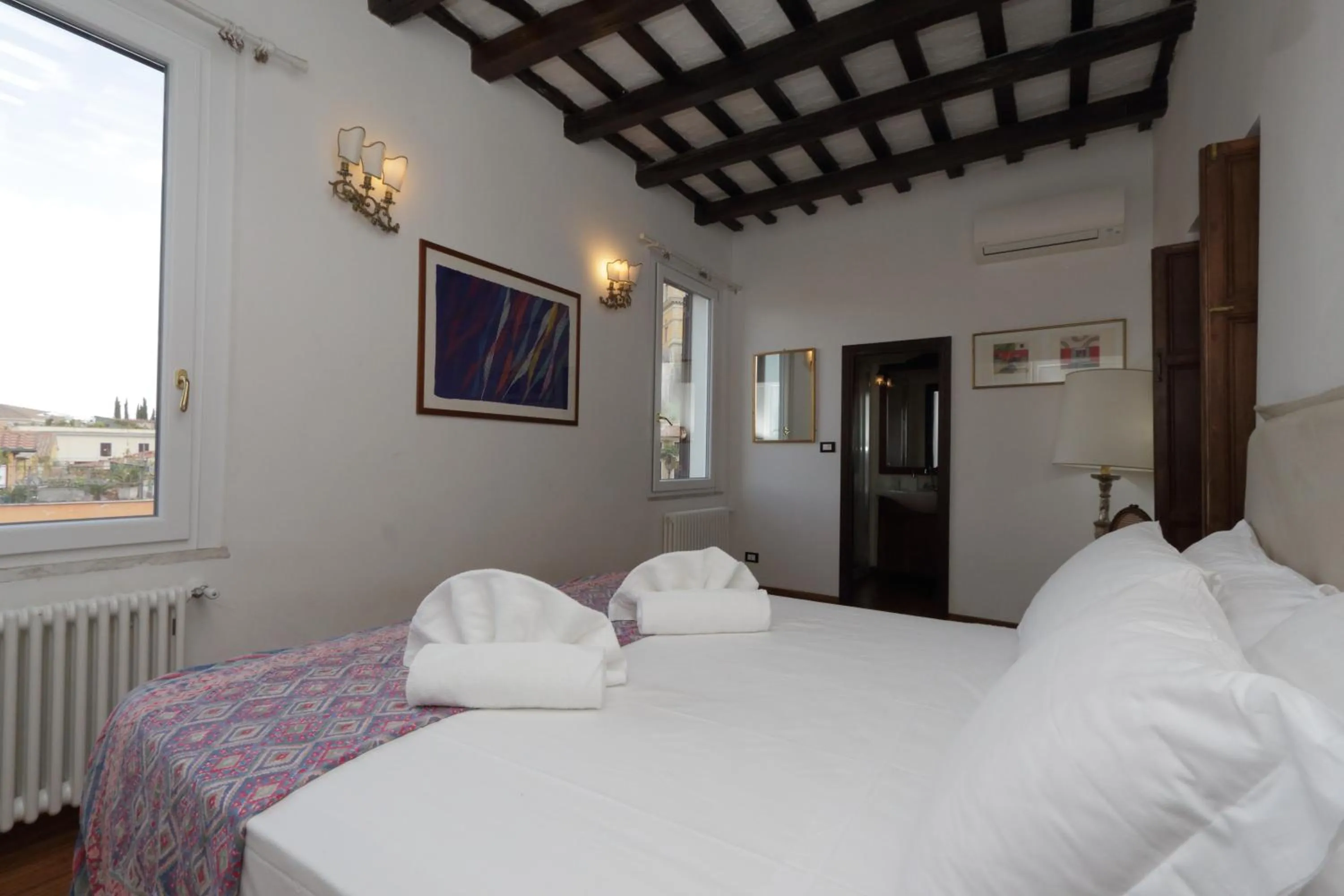 Bedroom in Garibaldi 2