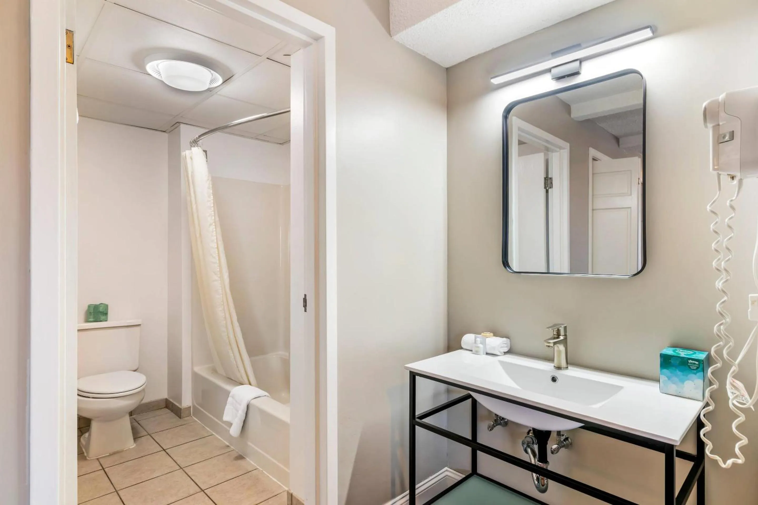 Bedroom in Black Bear Inn, an Ascend Collection Hotel