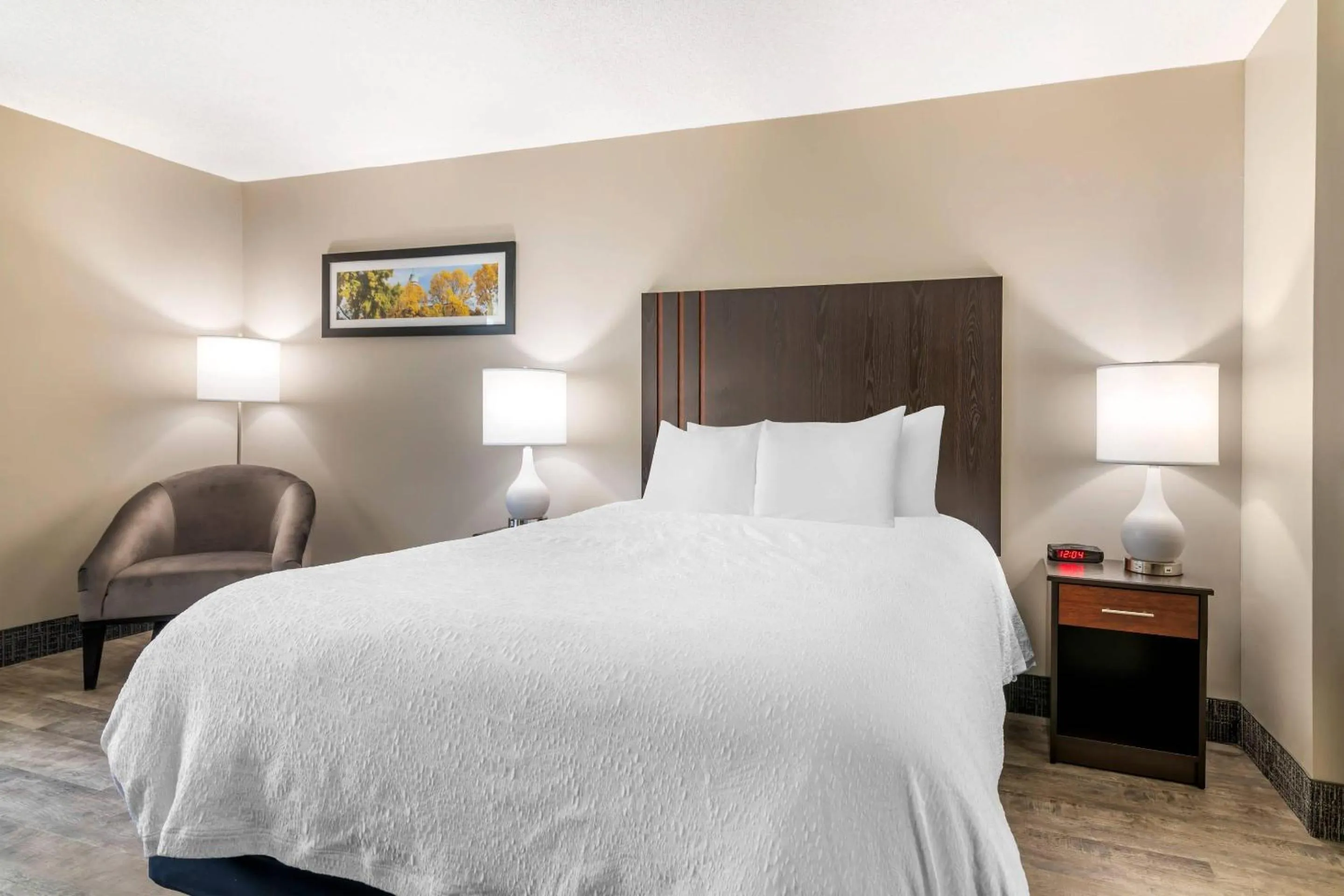 Bedroom, Bed in Black Bear Inn, an Ascend Collection Hotel