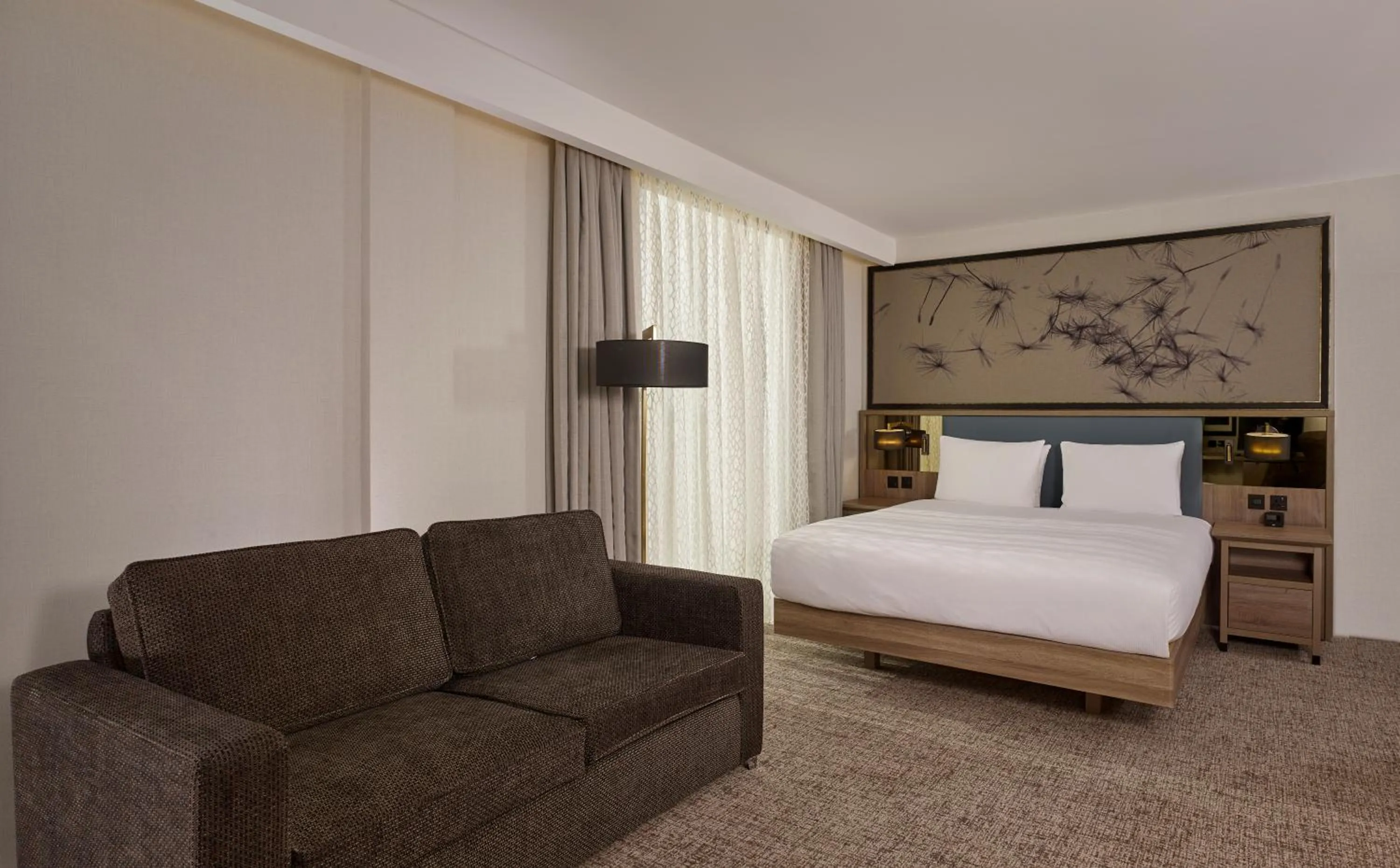 Bedroom, Bed in Doubletree By Hilton Hull