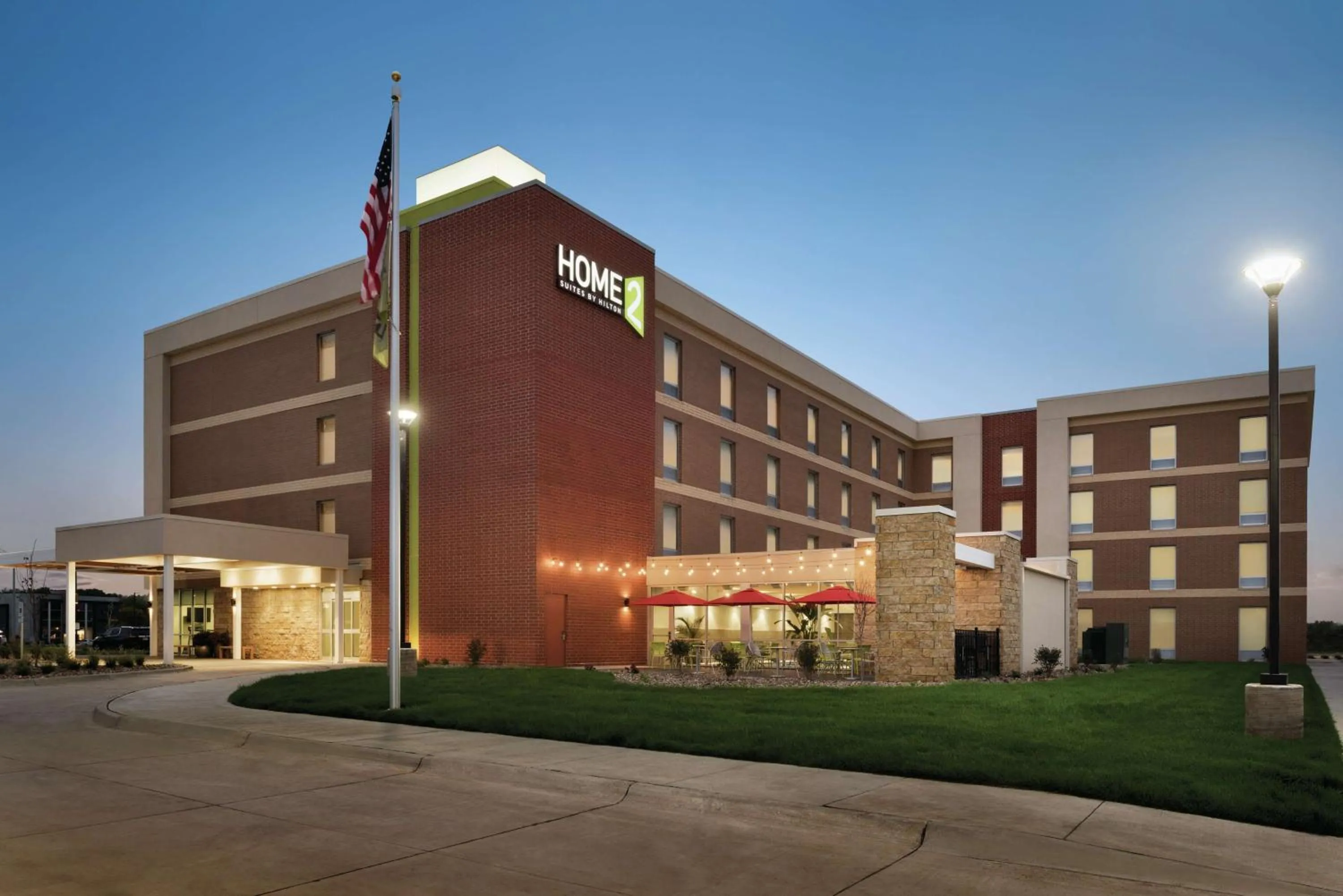 Property building in Home2 Suites By Hilton Iowa City Coralville