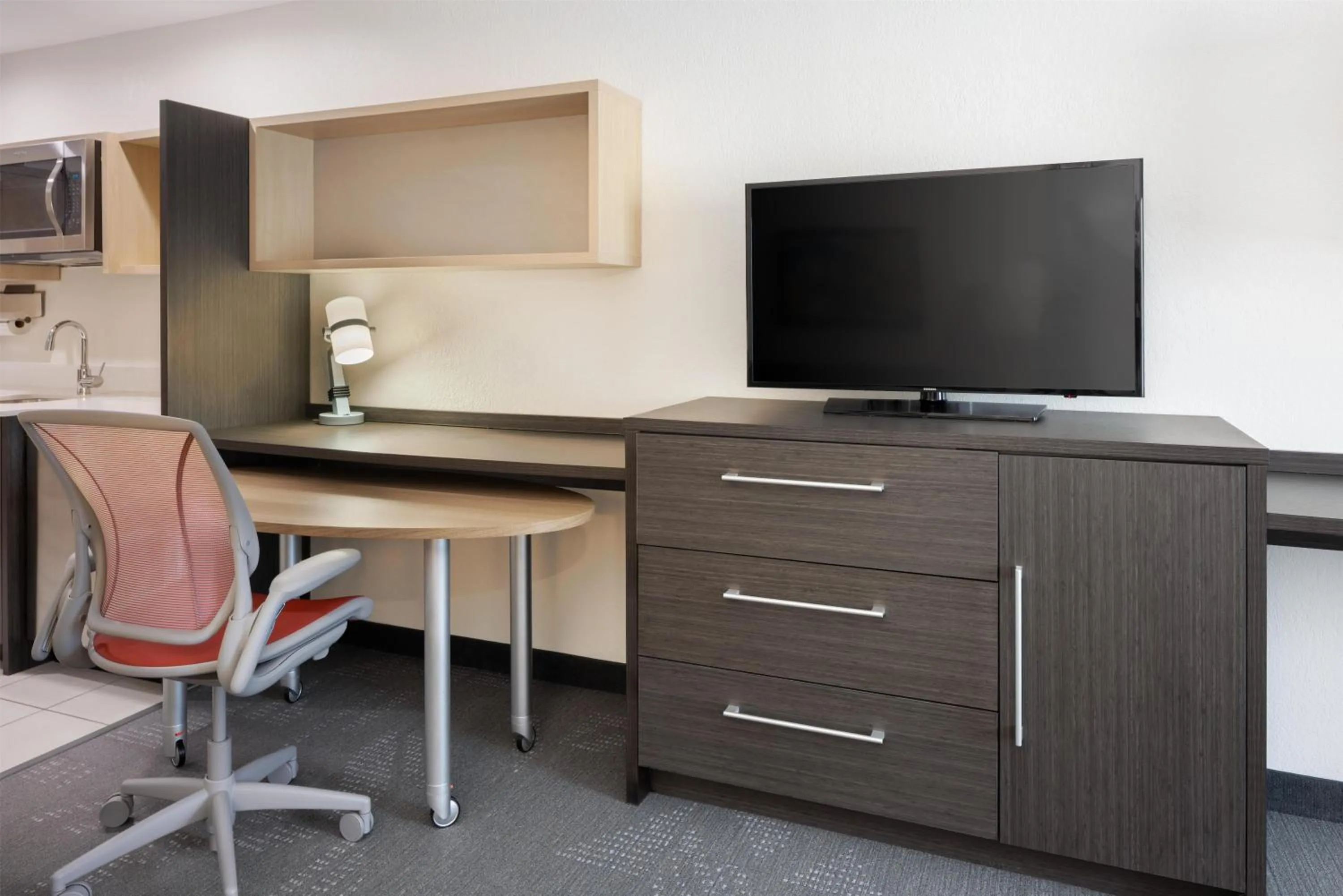 Bedroom in Home 2 Suites By Hilton Jackson