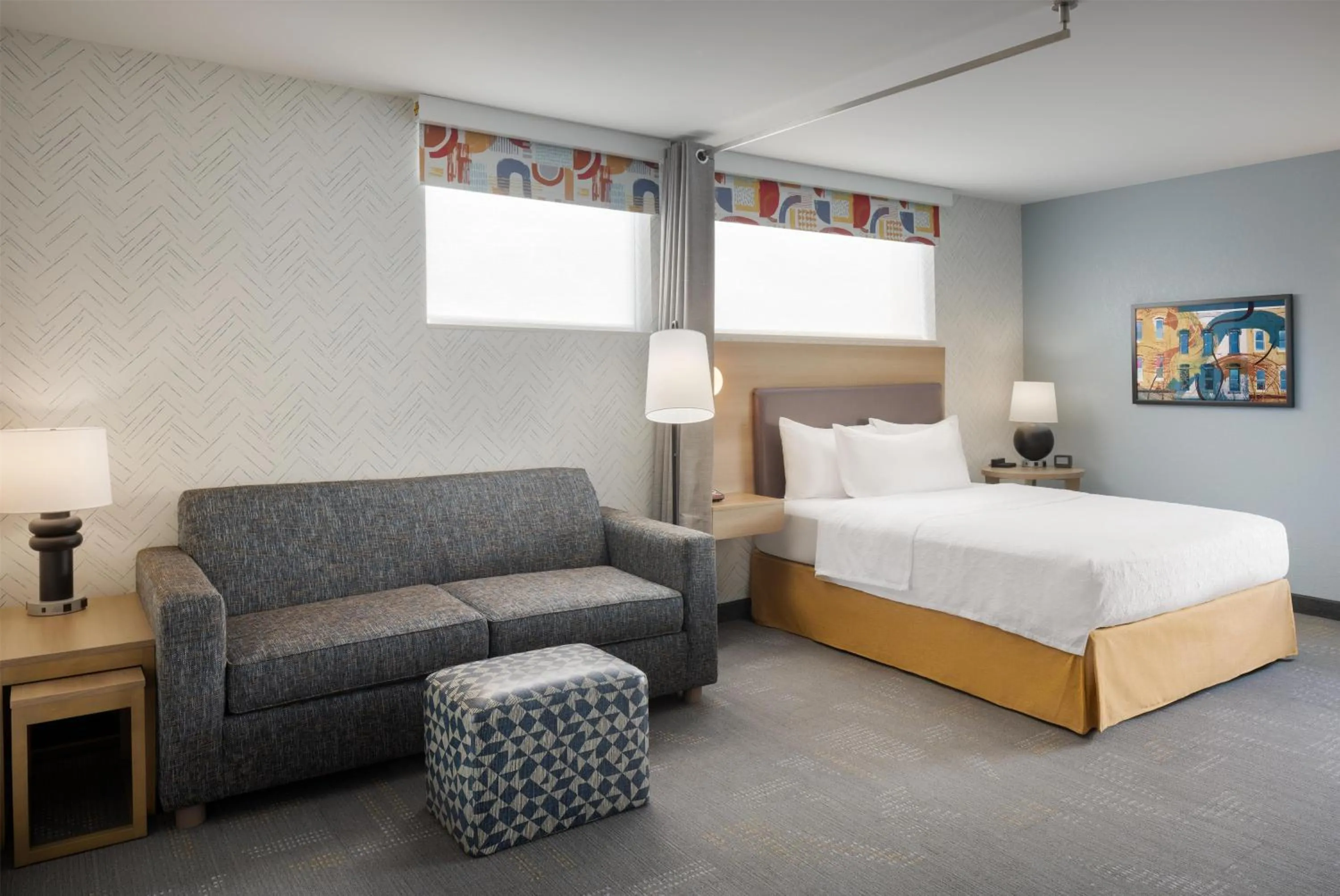 Living room, Bed in Home 2 Suites By Hilton Jackson