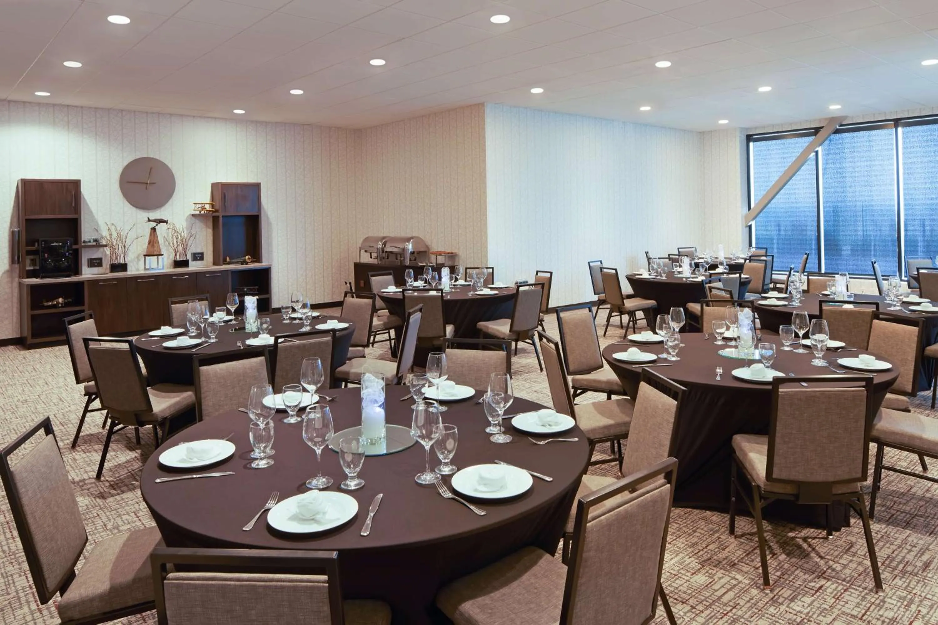Meeting/conference room in H Hotel Los Angeles, Curio Collection By Hilton