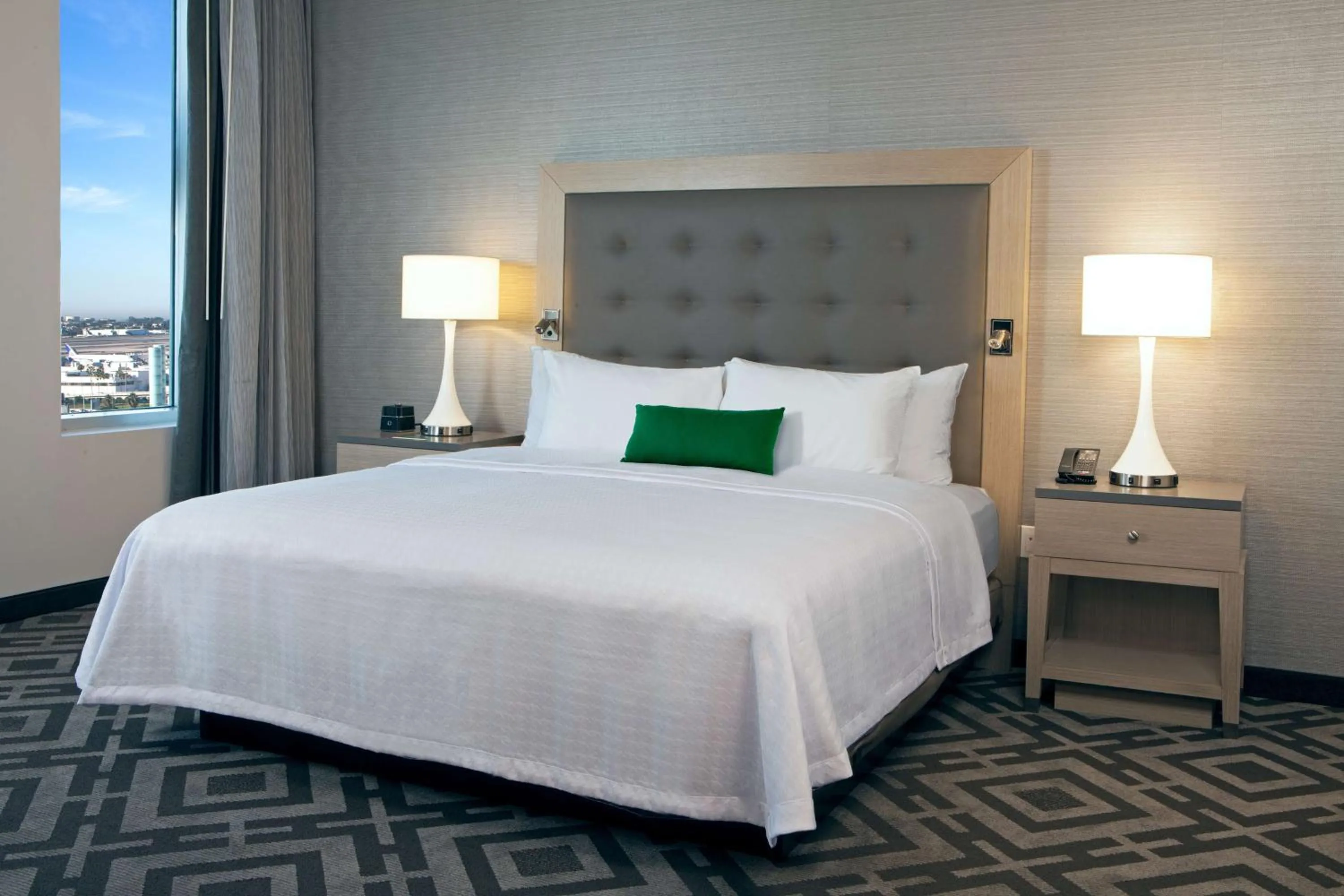 Bed in Homewood Suites By Hilton Los Angeles International Airport