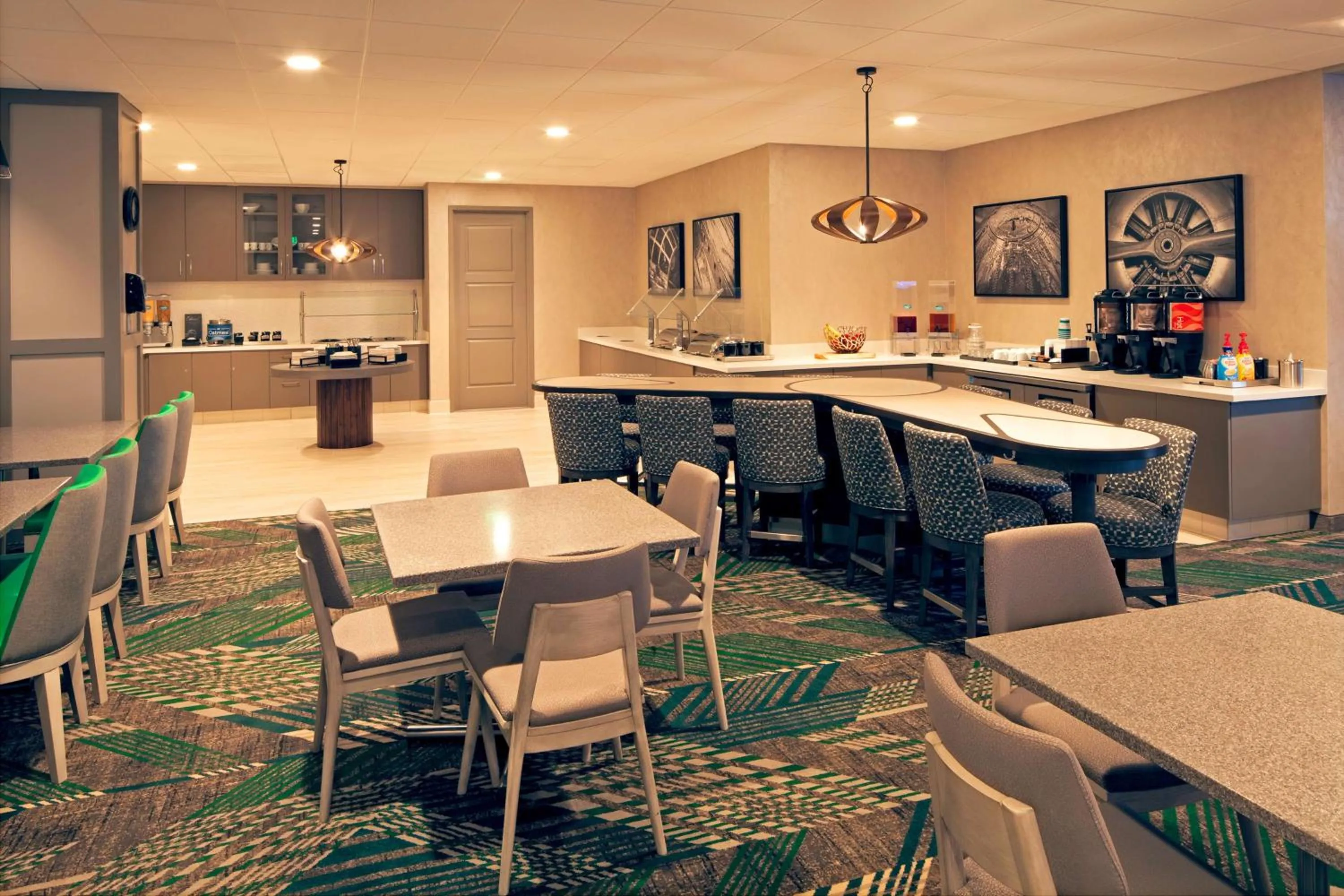 Restaurant/places to eat in Homewood Suites By Hilton Los Angeles International Airport