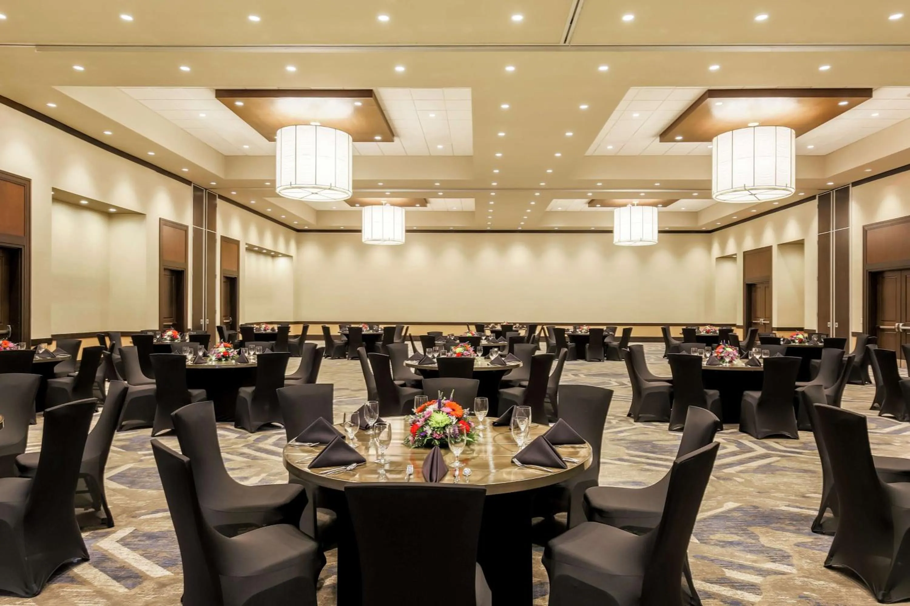 Meeting/conference room in Embassy Suites By Hilton Syracuse Destiny USA