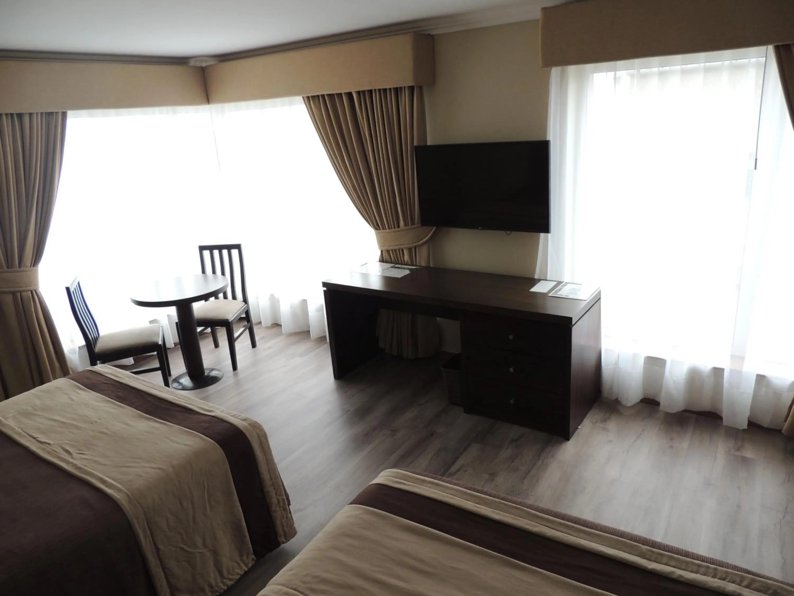 Seating area, Bed in Hotel Diego de Almagro Valparaíso