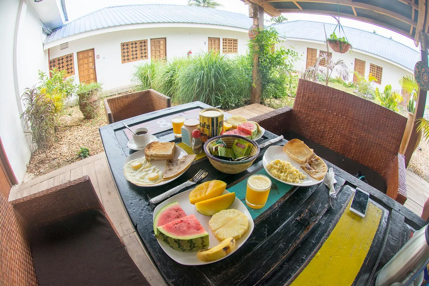 Food and drinks in Nungwi House