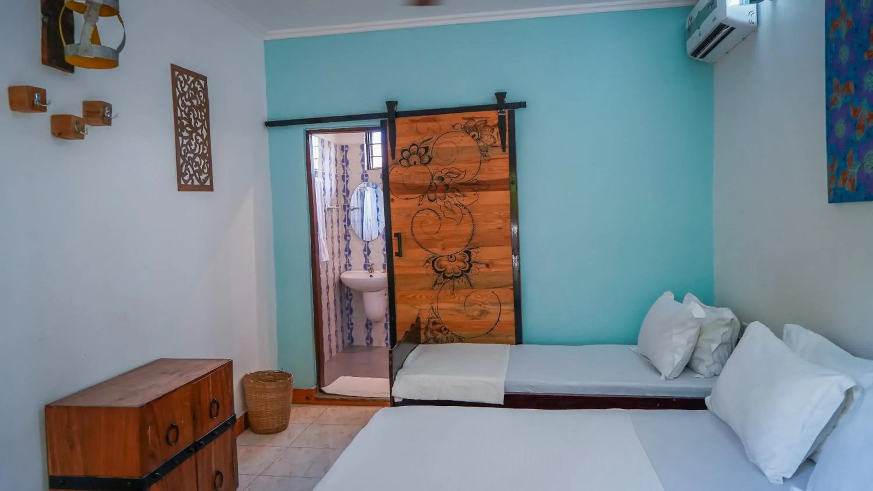 Double or Twin Room with Private Bathroom in Nungwi House Double or Twin Room with Private Bathroom in Nungwi House