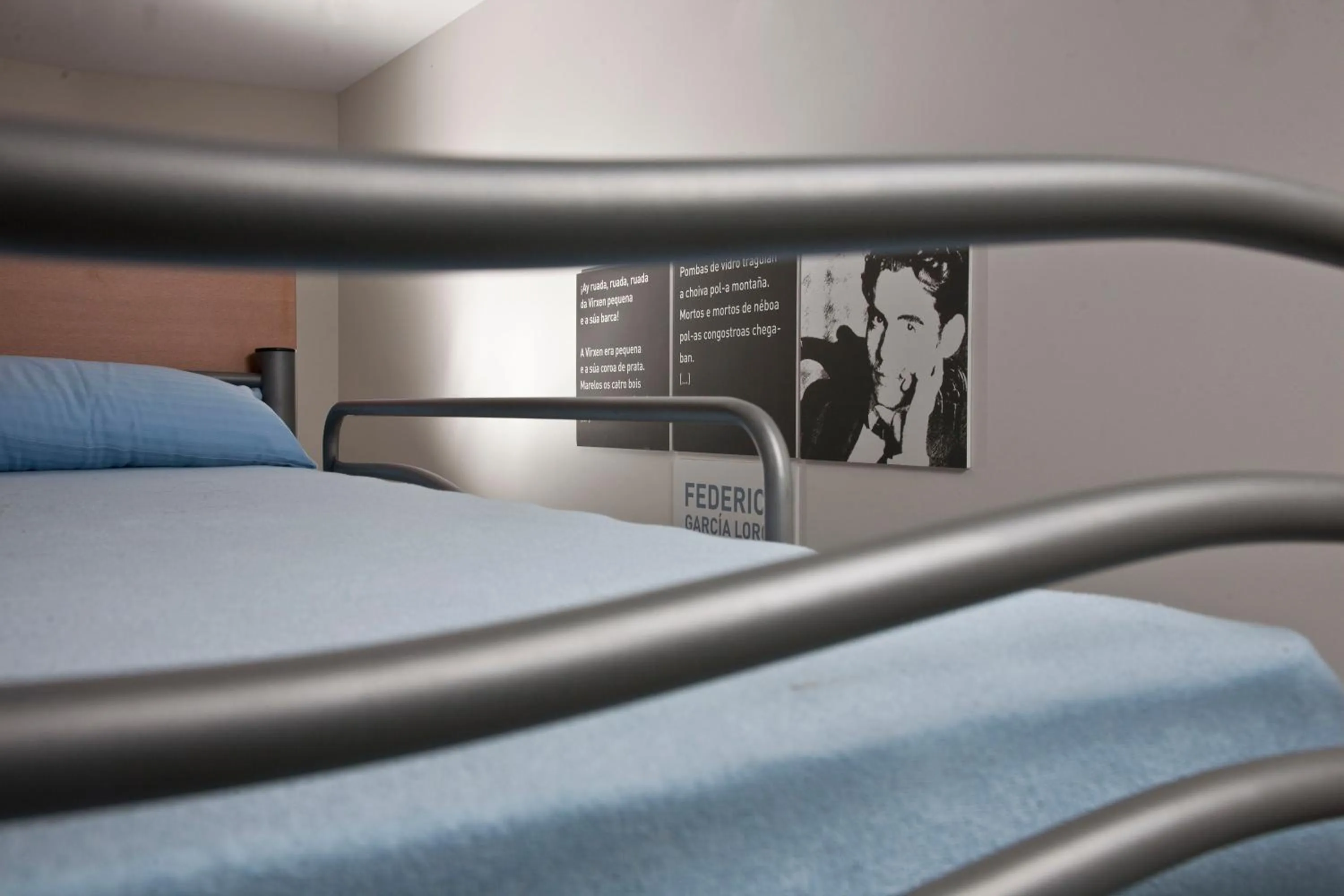 Decorative detail, Bed in Albergue Bela Muxia