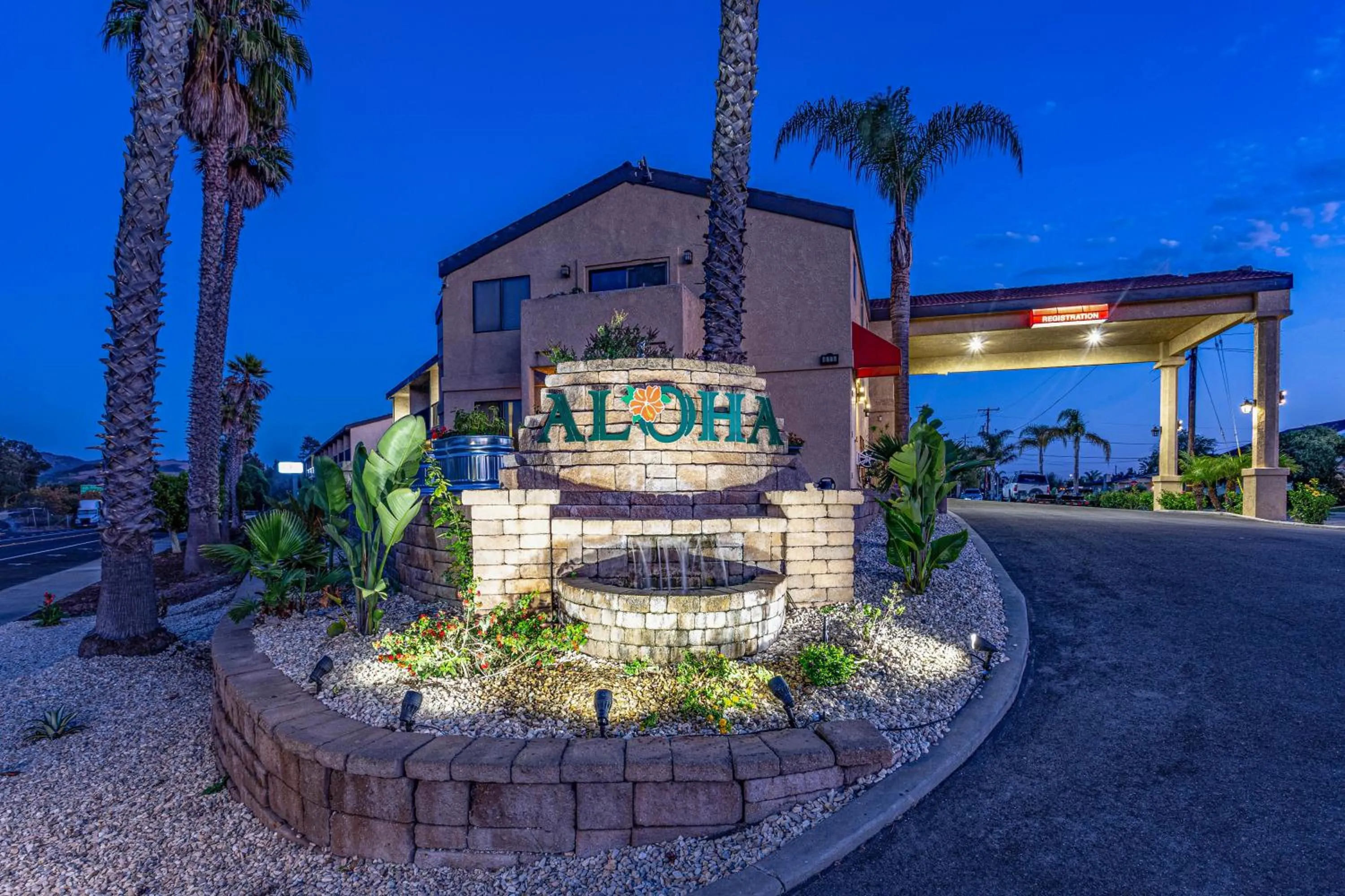 Facade/entrance in Aloha Inn