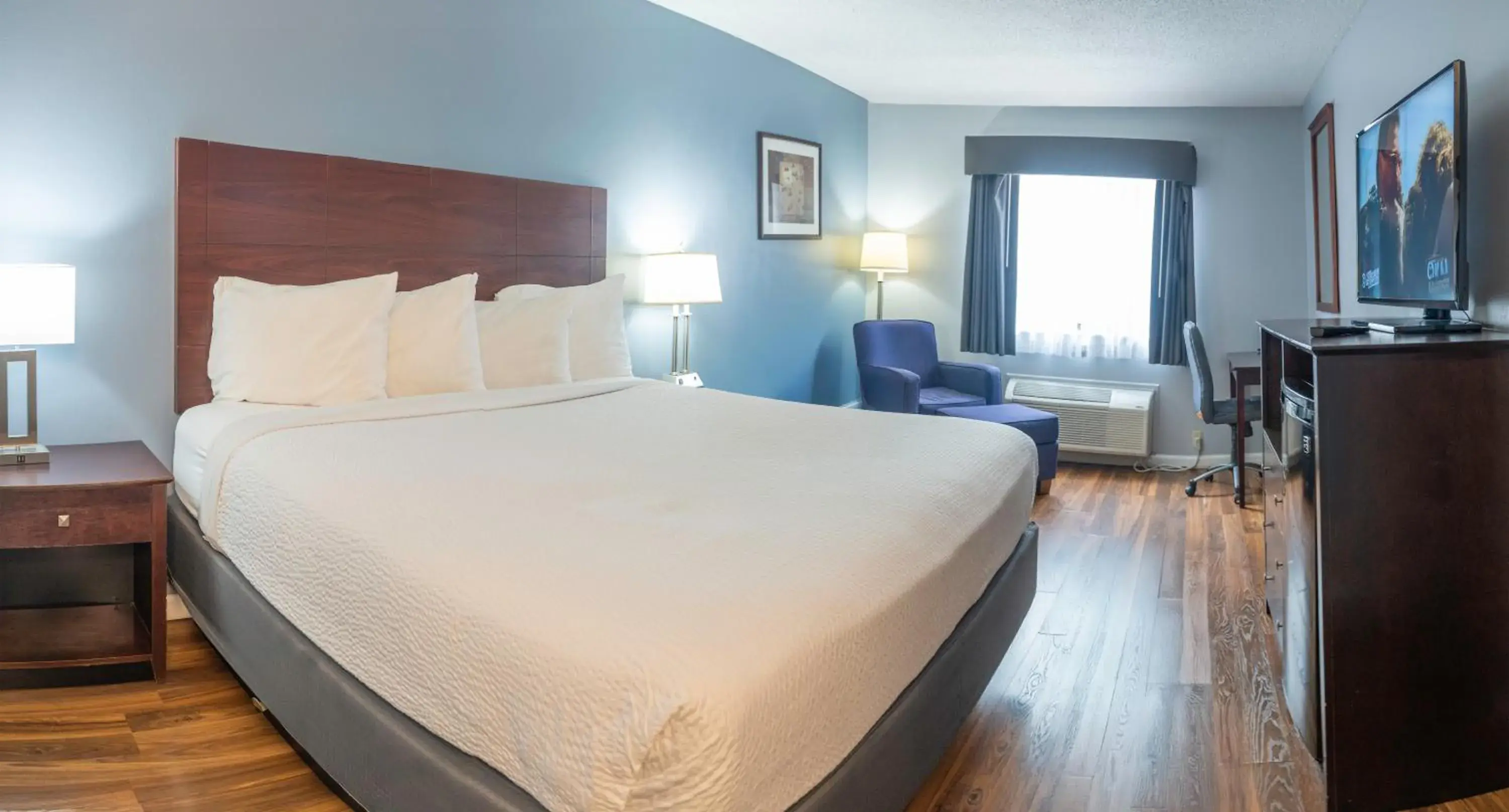 King Room - Non-Smoking in Baymont by Wyndham Delaware King Room - Non-Smoking in Baymont by Wyndham Delaware