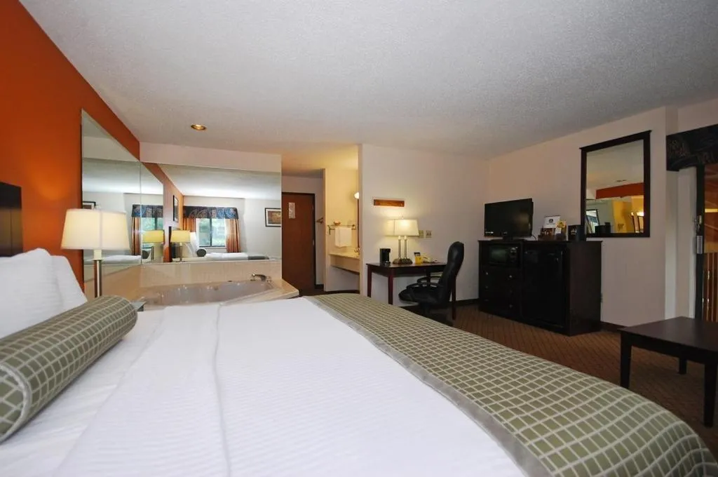 Bed in Baymont by Wyndham Delaware