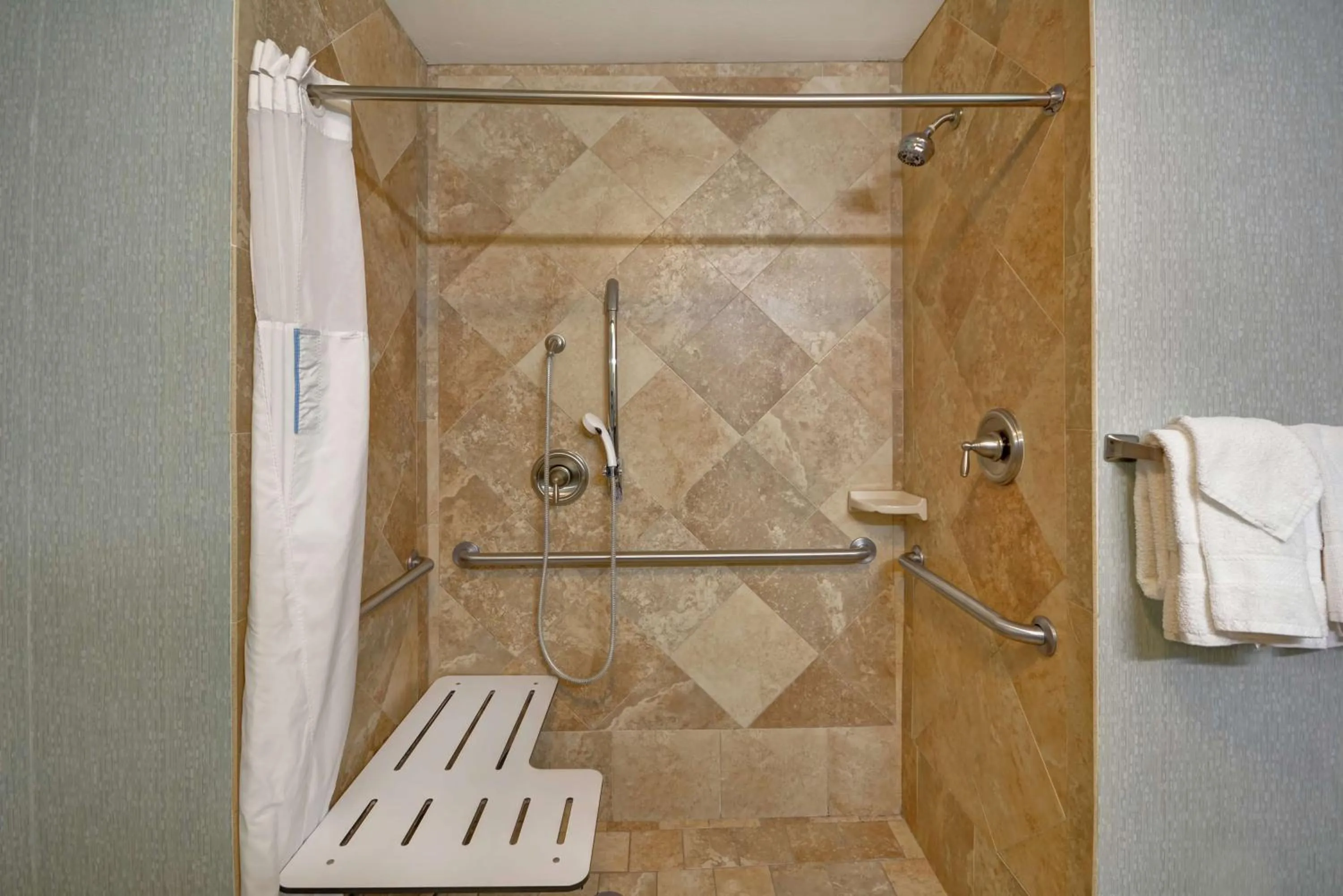 Bathroom in Hampton Inn & Suites San Antonio/Northeast I-35