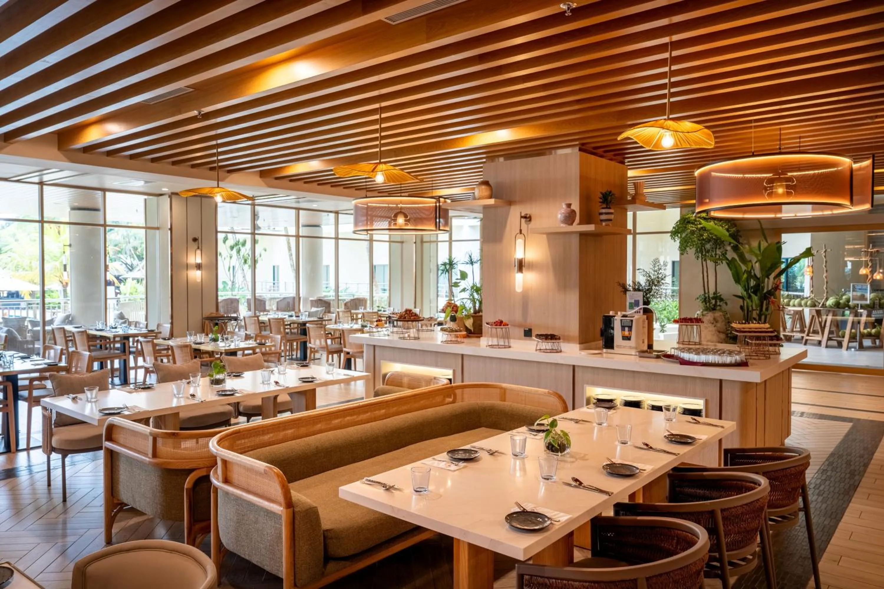 Restaurant/places to eat in Swiss-Grand Beach Resort Kuantan