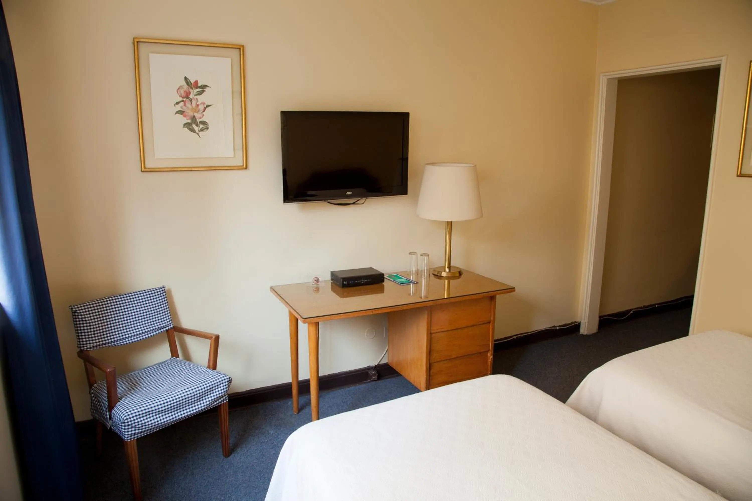 TV and multimedia, Bed in Hotel Santa Lucia