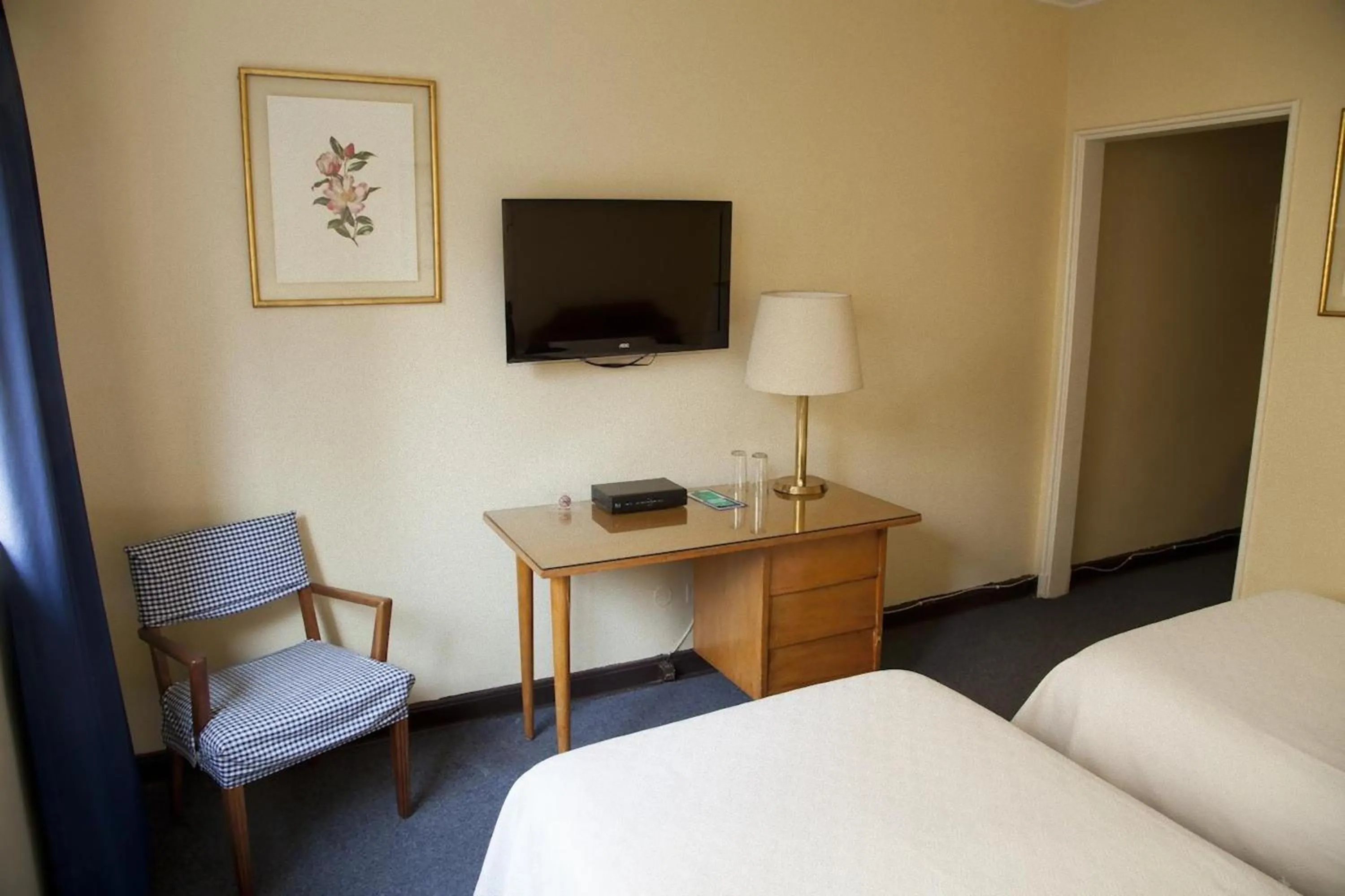 TV and multimedia, Bed in Hotel Santa Lucia