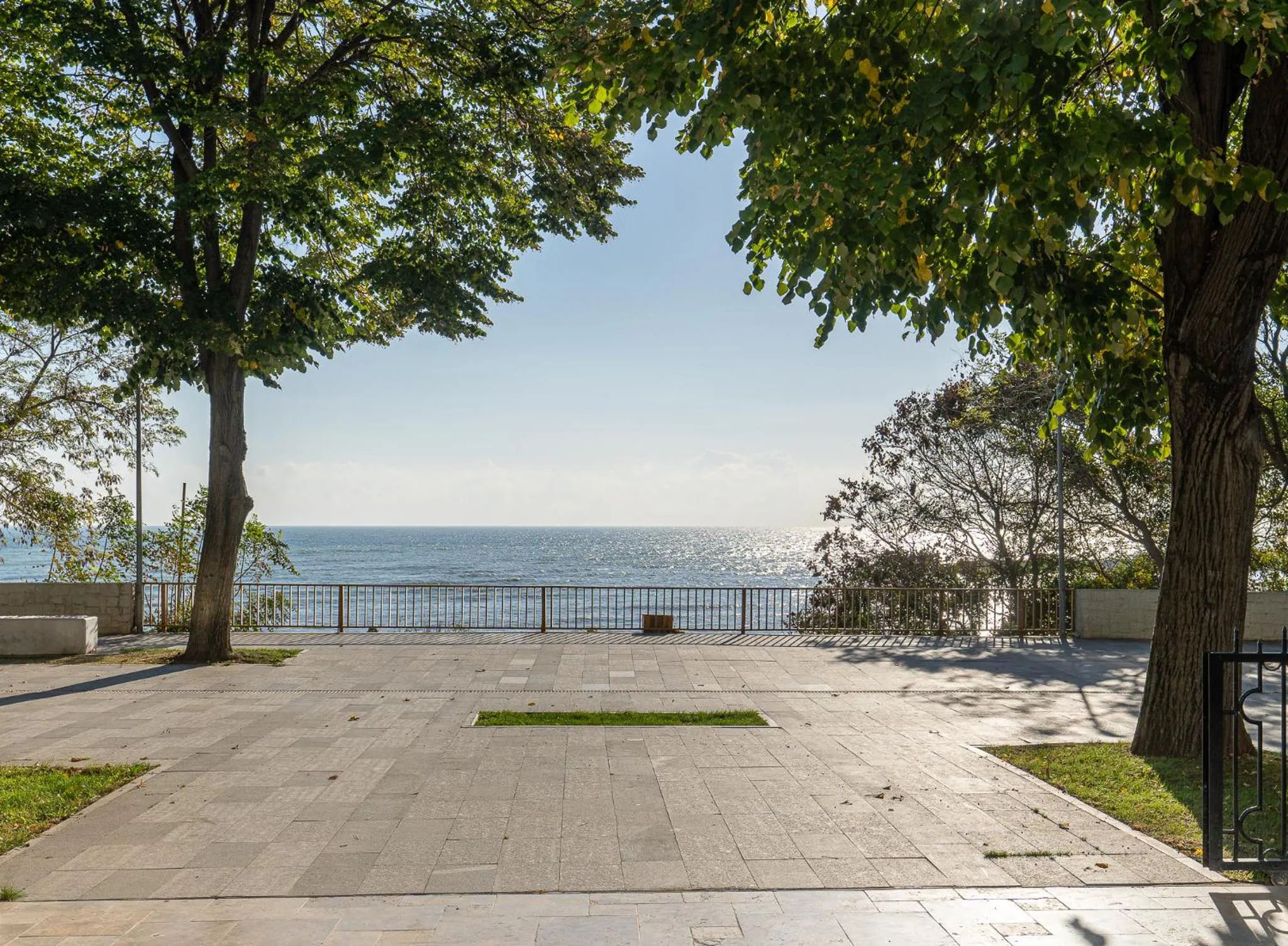 Natural landscape in Mera Brise