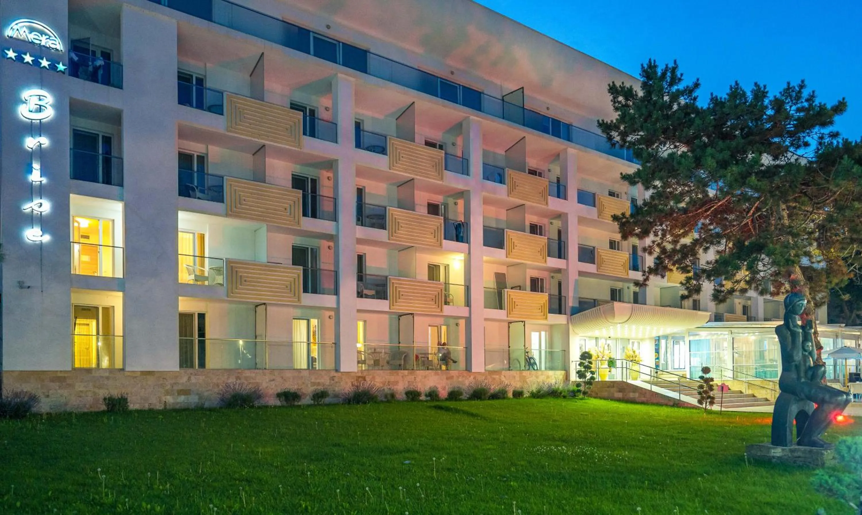 Property building in Mera Brise