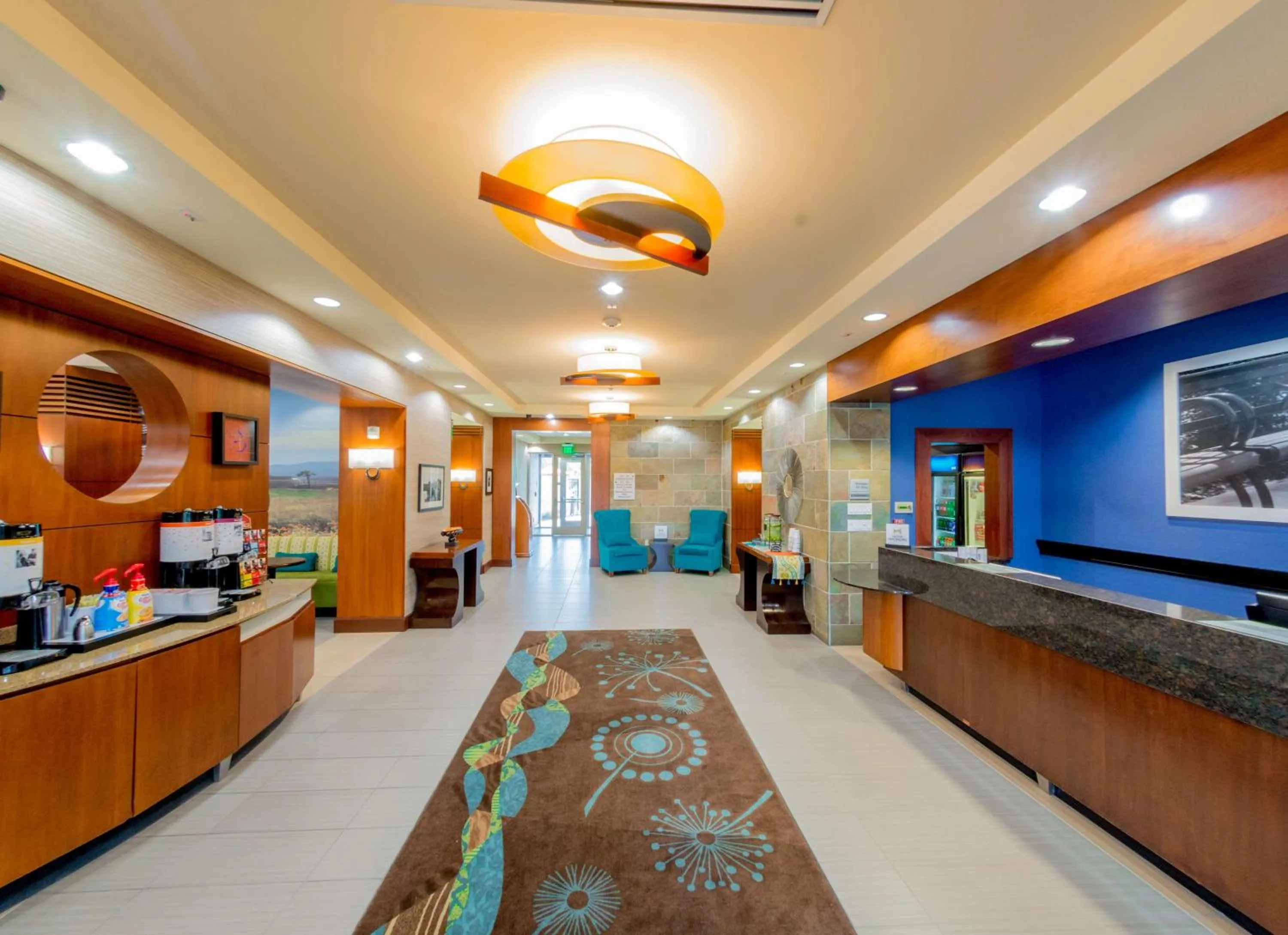 Lobby or reception in Hampton Inn & Suites Riverside/Corona East