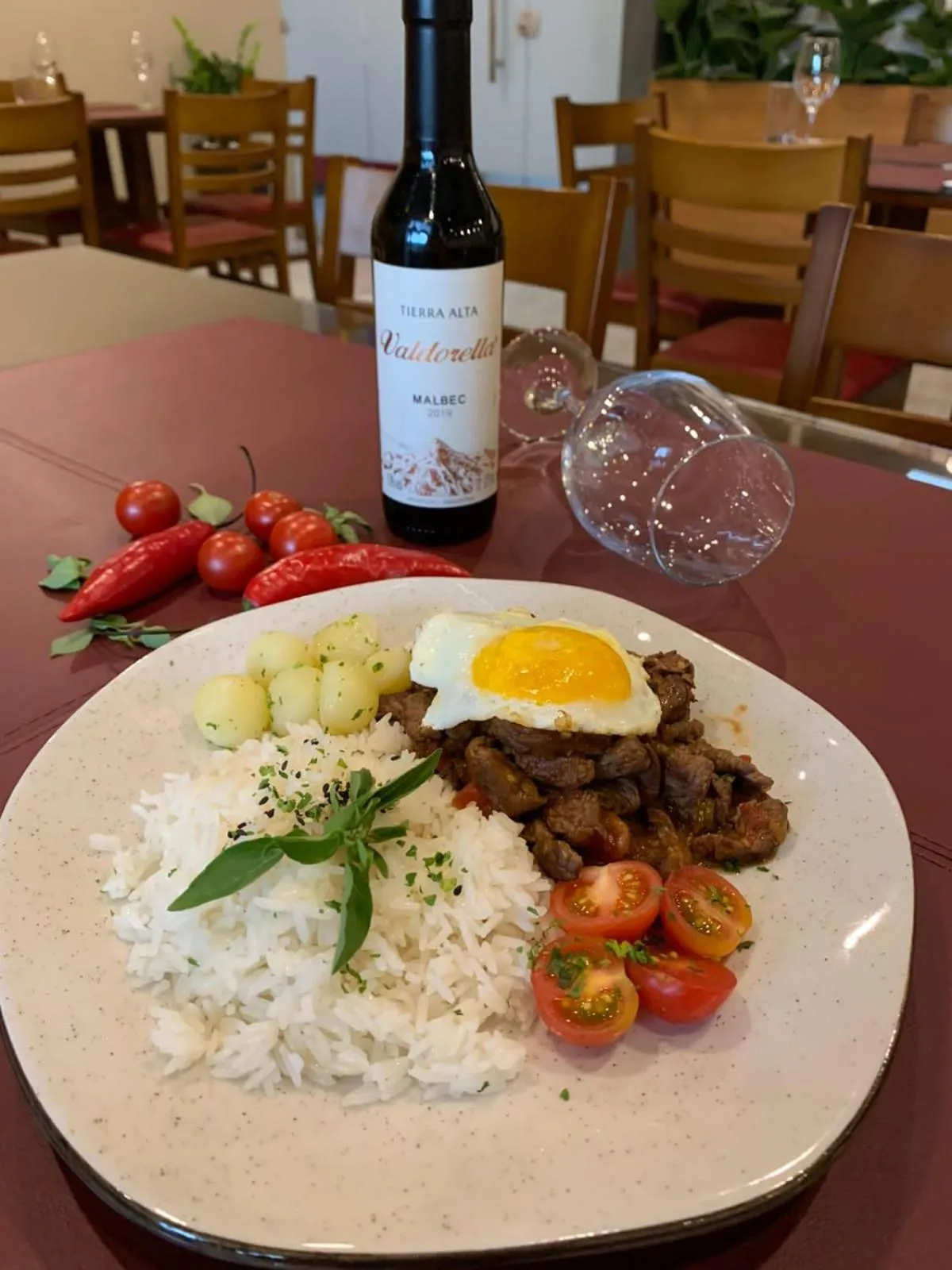 Food and drinks in Boulevard Park Hotel