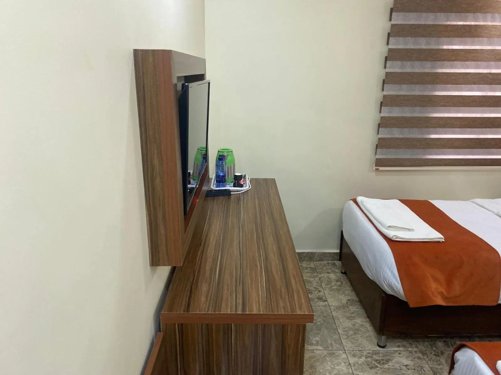 TV and multimedia, Bed in Sunset Hotel