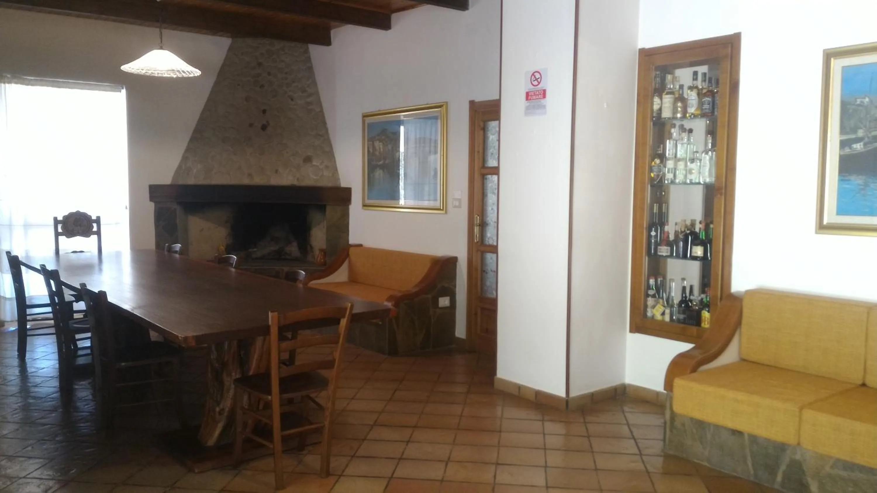 Communal lounge/ TV room in Villa Canu