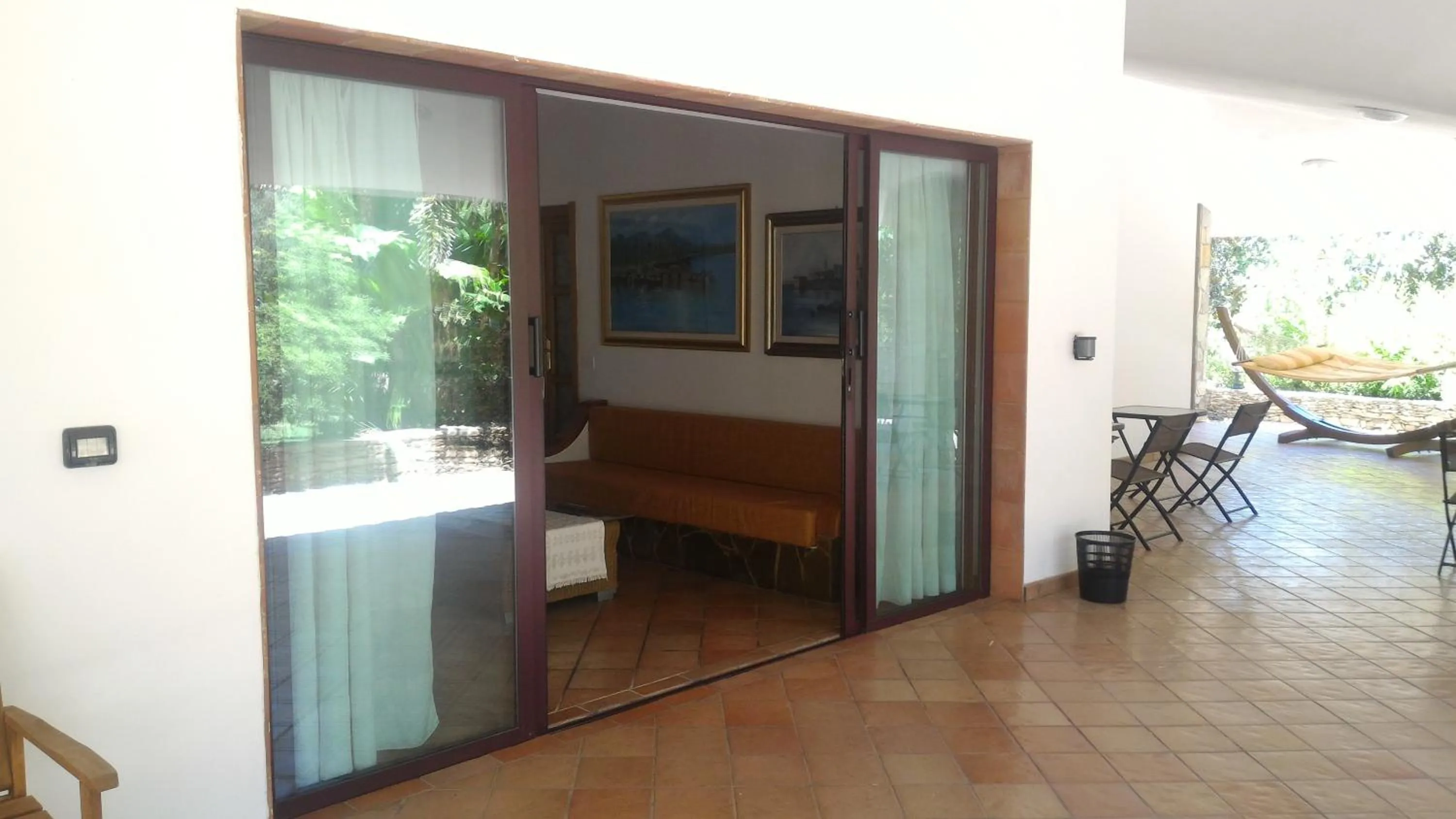 Facade/entrance in Villa Canu