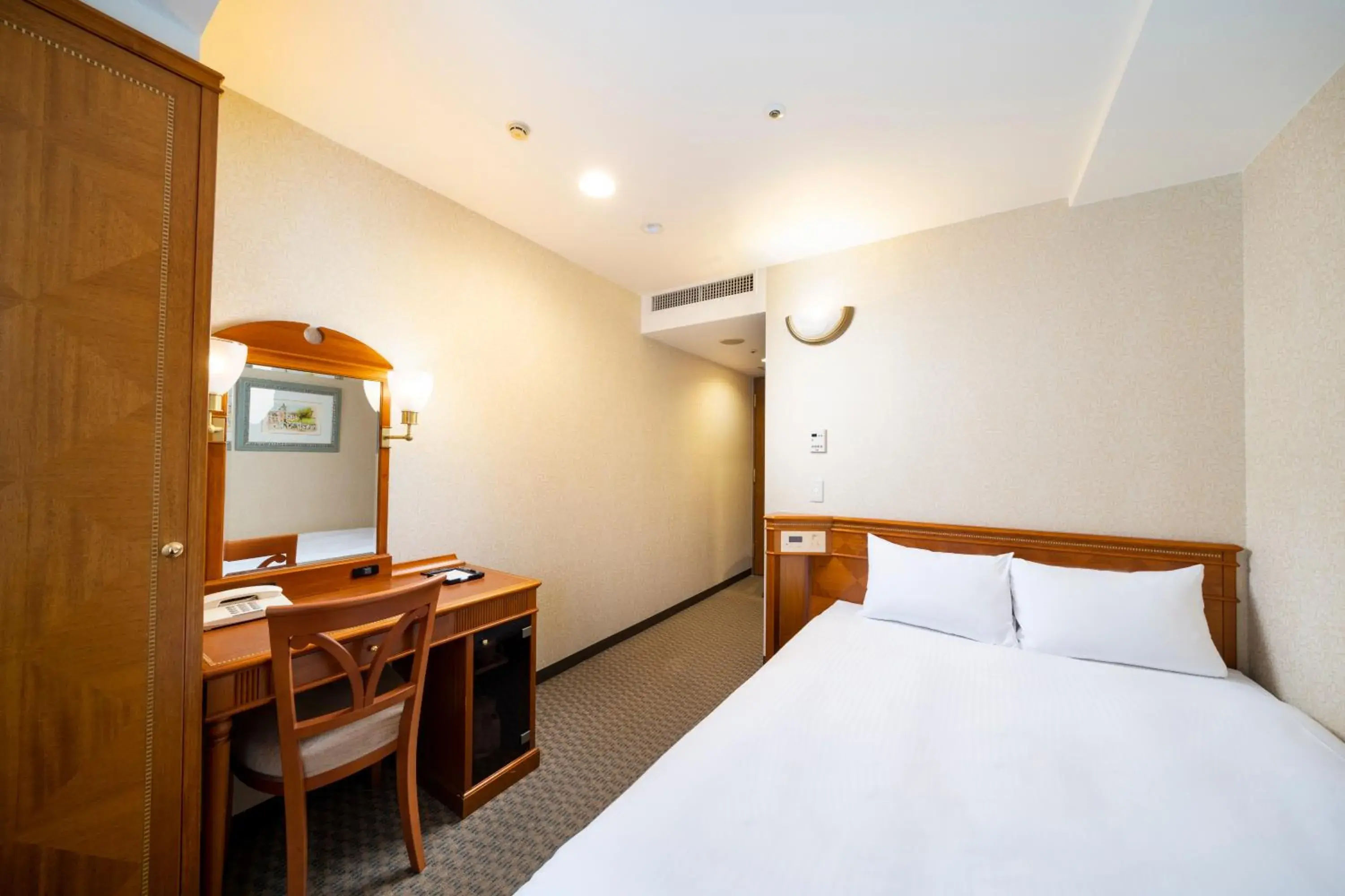 Comfort Double Room - Non-Smoking in KOKO HOTEL Nagoya Sakae Comfort Double Room - Non-Smoking in KOKO HOTEL Nagoya Sakae