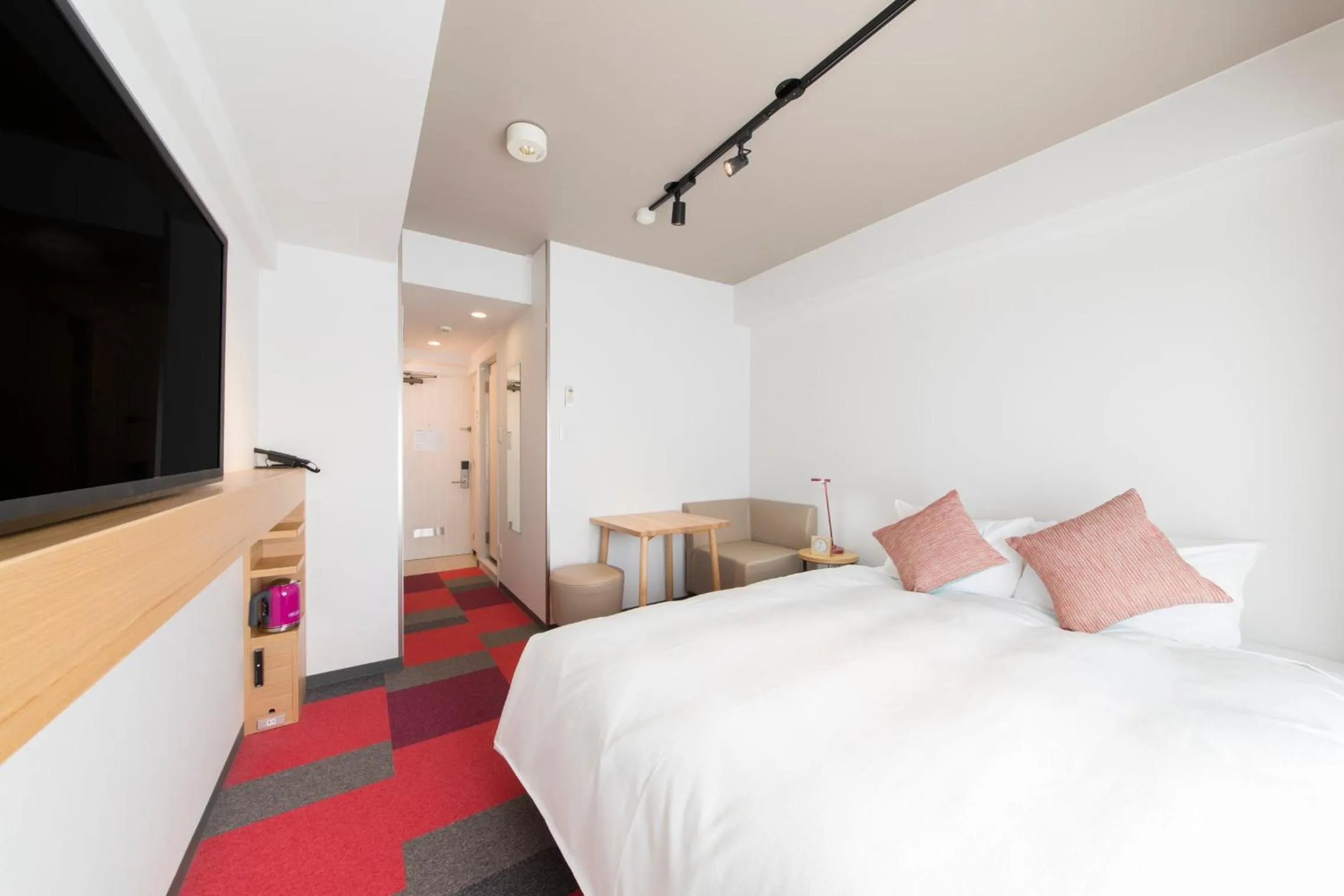 Bed in Tokyu Stay Meguro Yutenji