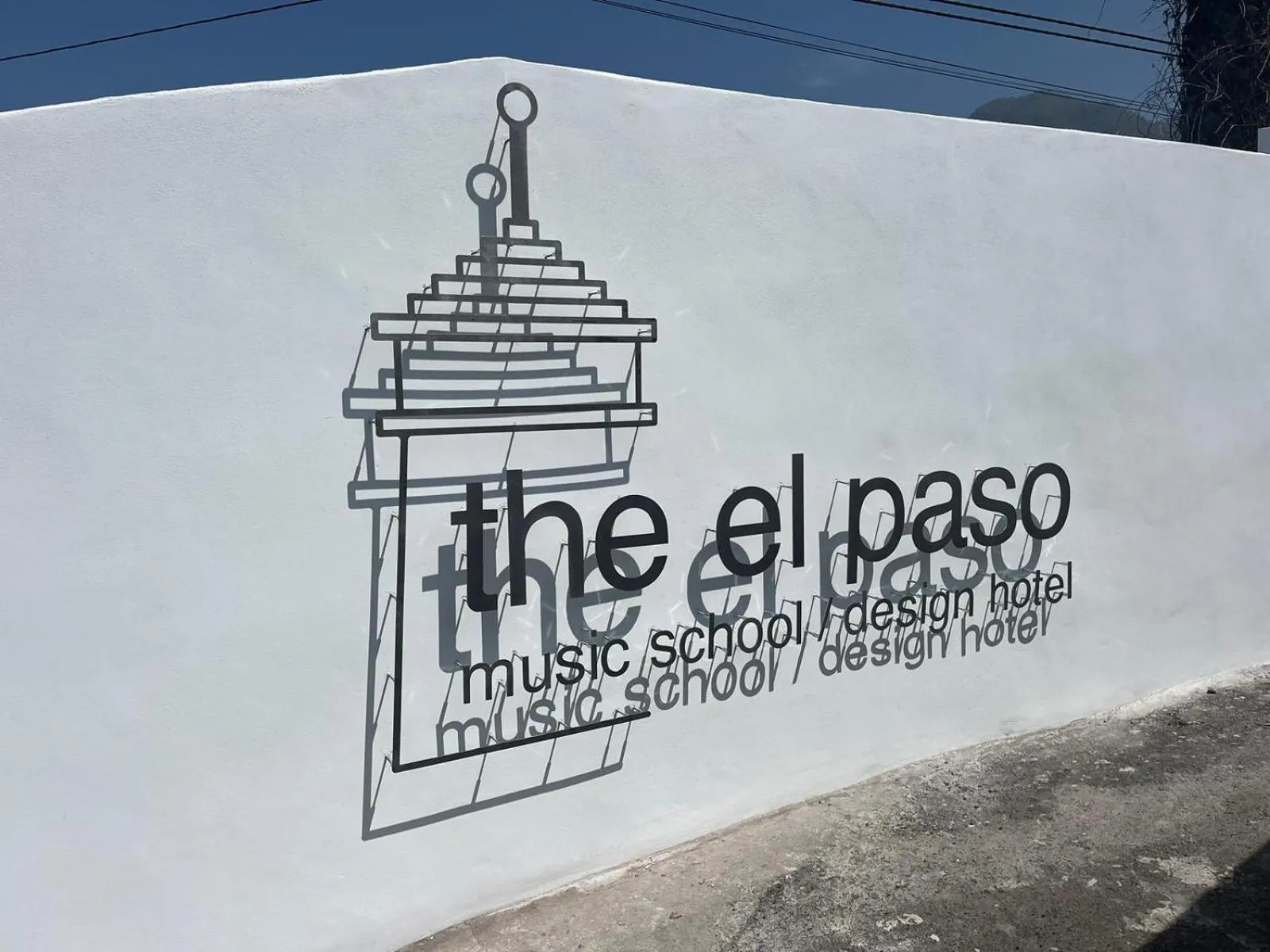 Facade/entrance in The El Paso