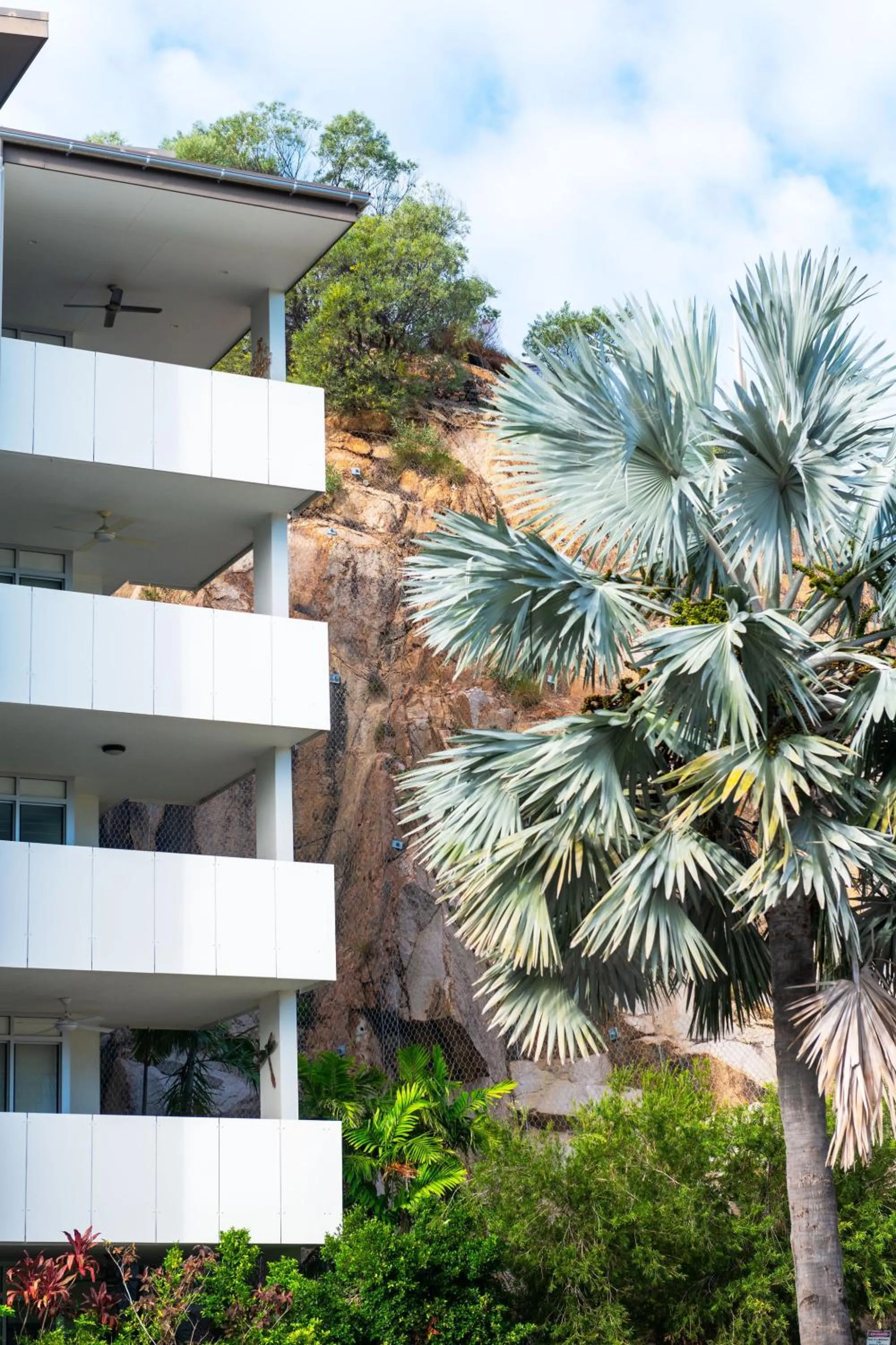 Property building in Grand Mercure Apartments Magnetic Island