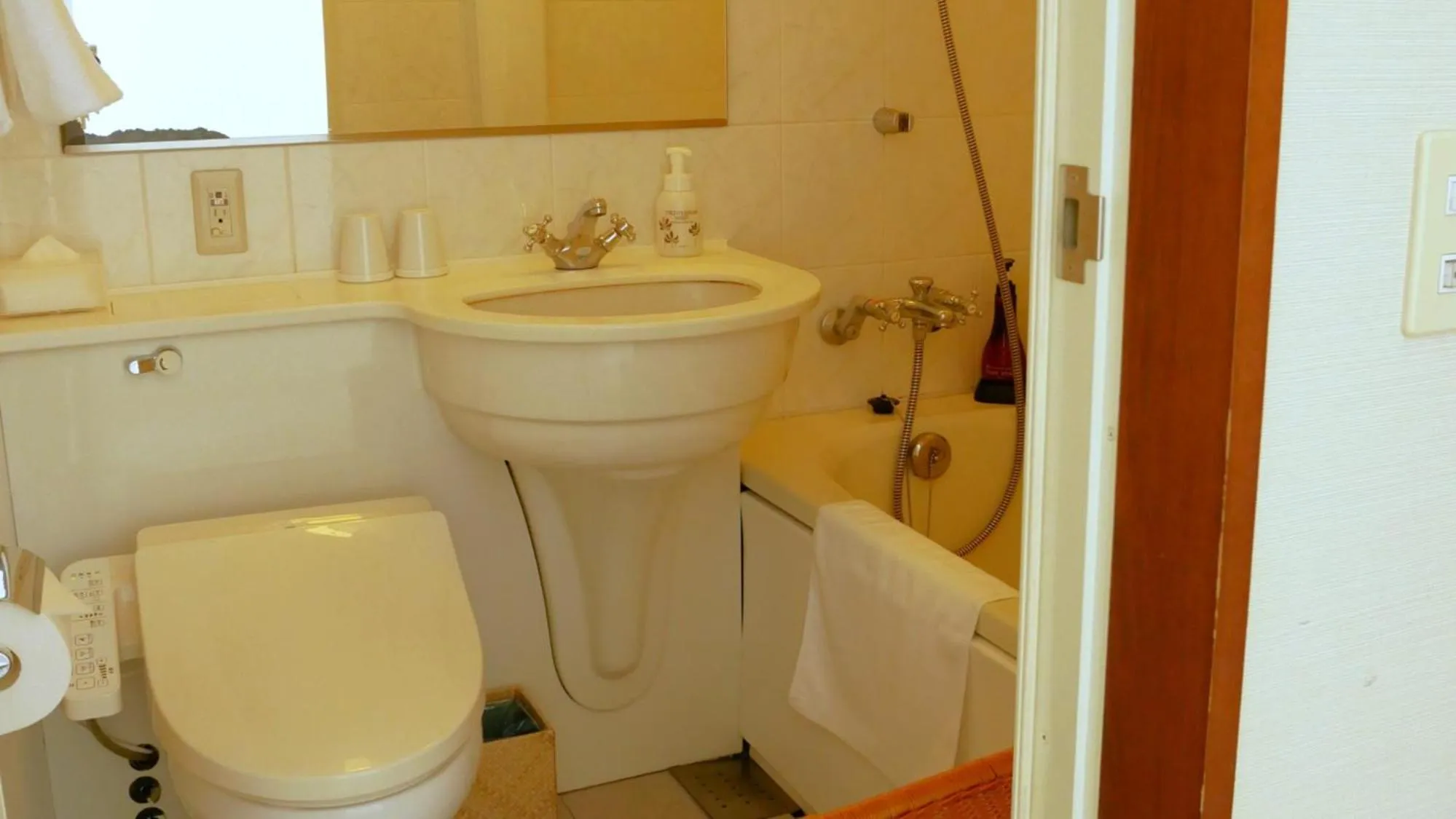 Shower in The Beach Tower Okinawa