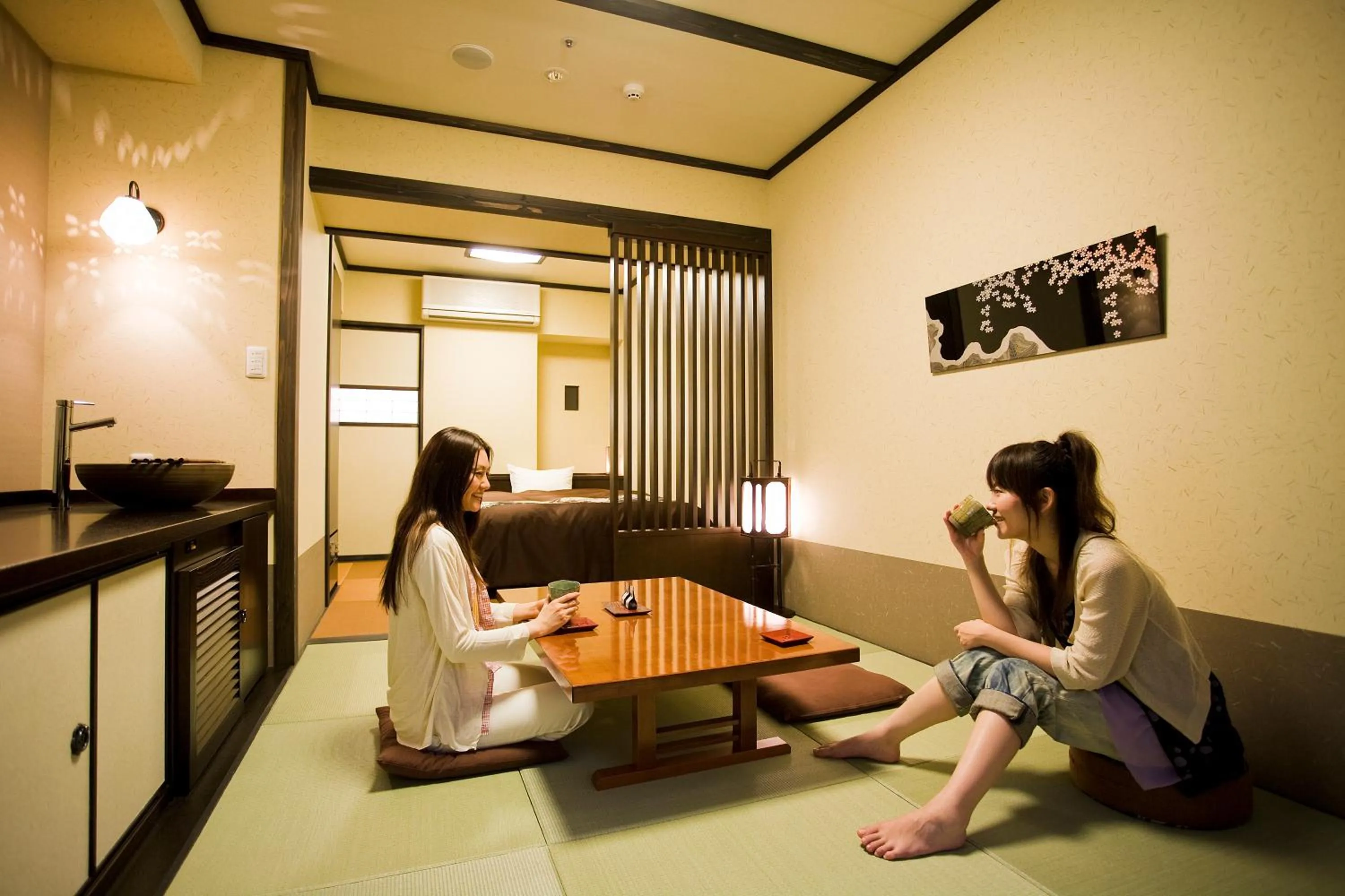 Photo of the whole room in Takayama Ouan