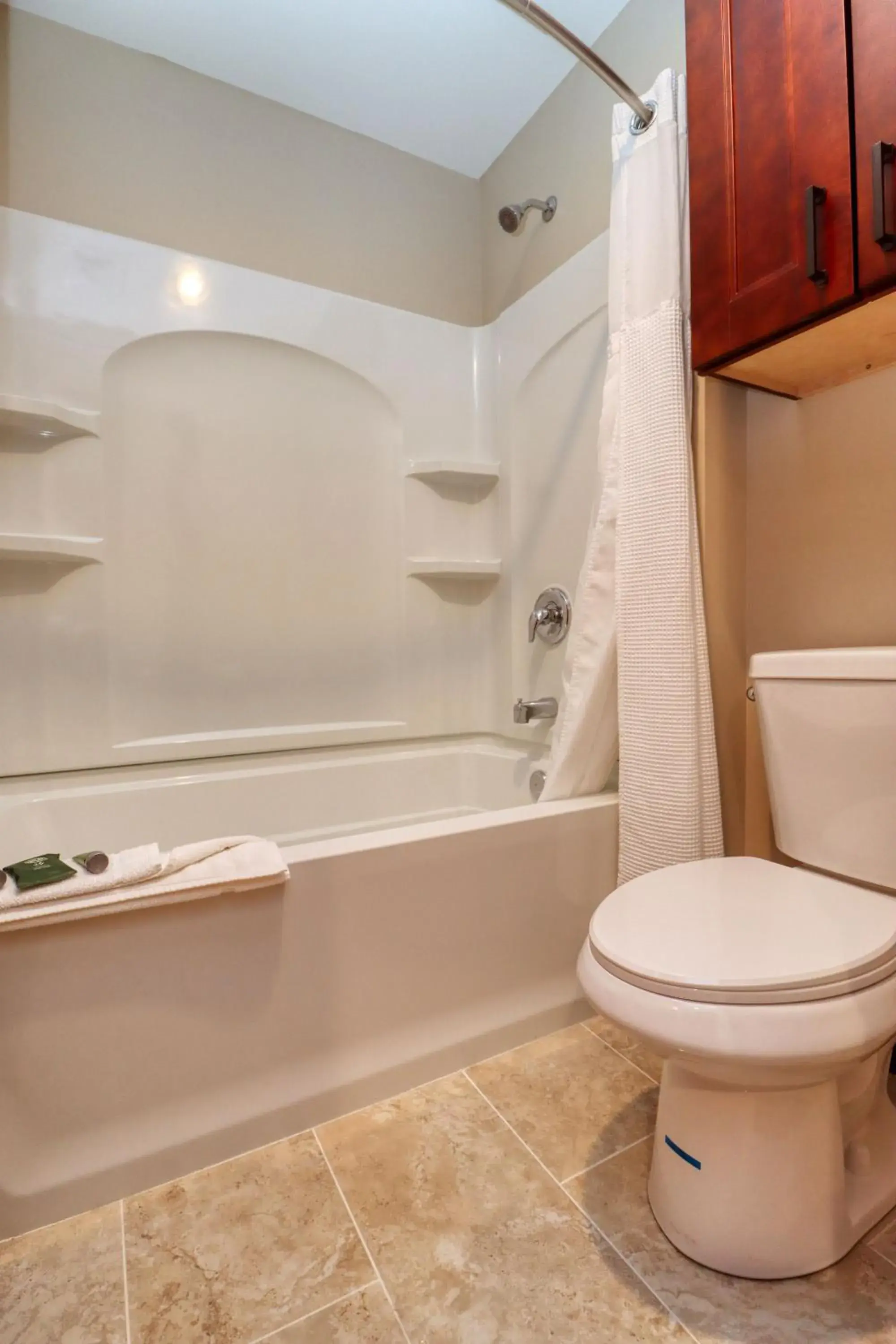 Family Room in Annabell Gardens Family Room in Annabell Gardens