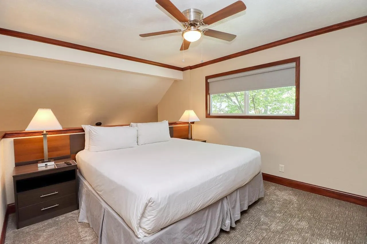 Bed in Annabell Gardens